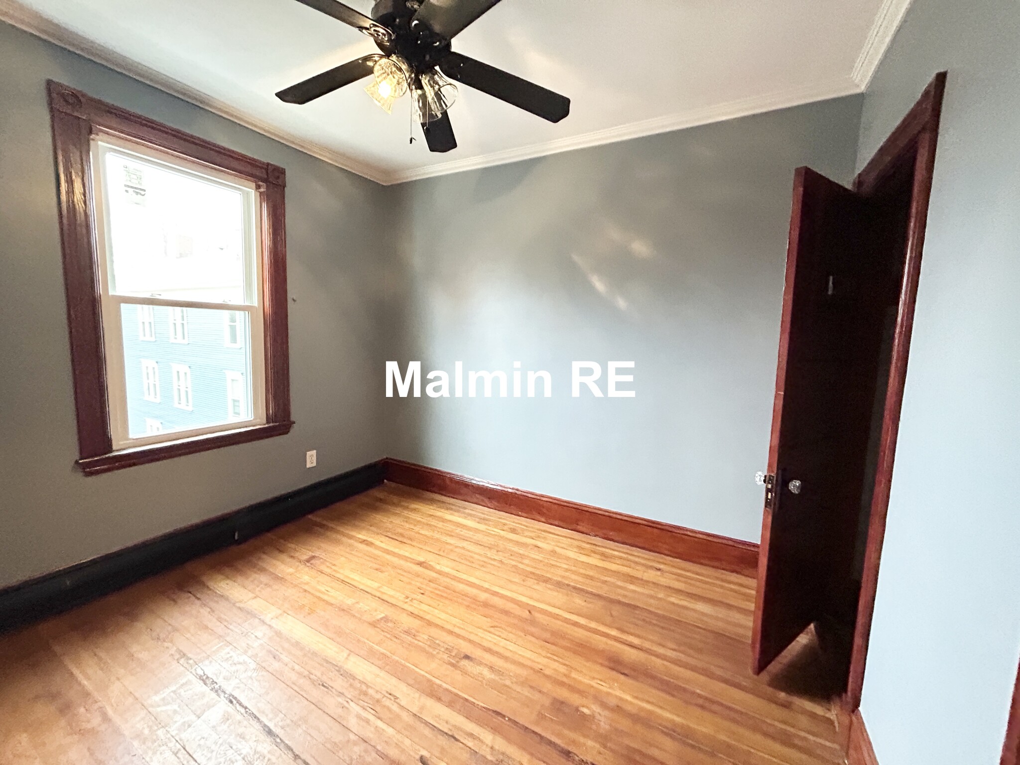 22 Wakalluh St, Roxbury