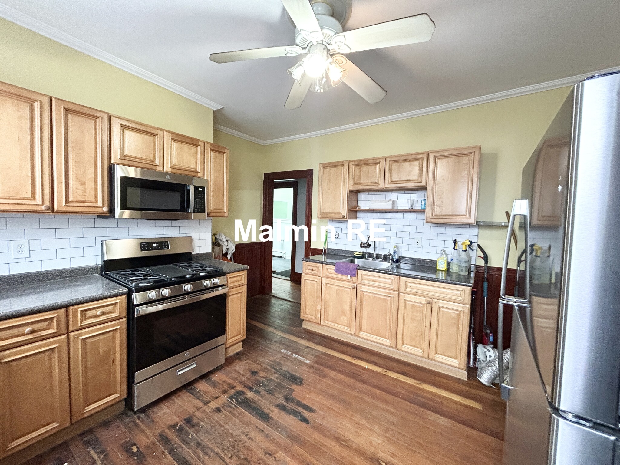 22 Wakalluh St, Roxbury