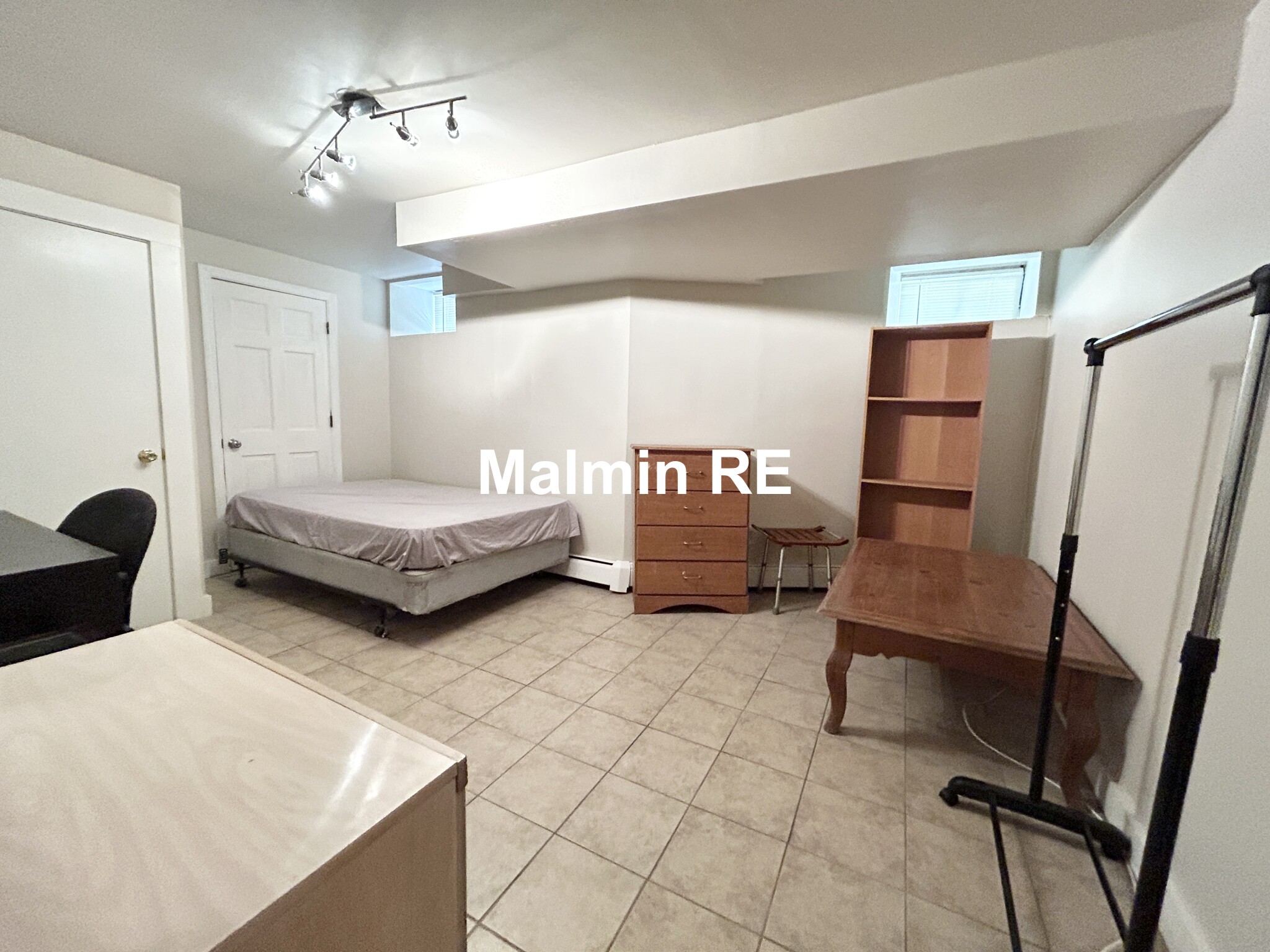 75 Hillside St, Mission Hill