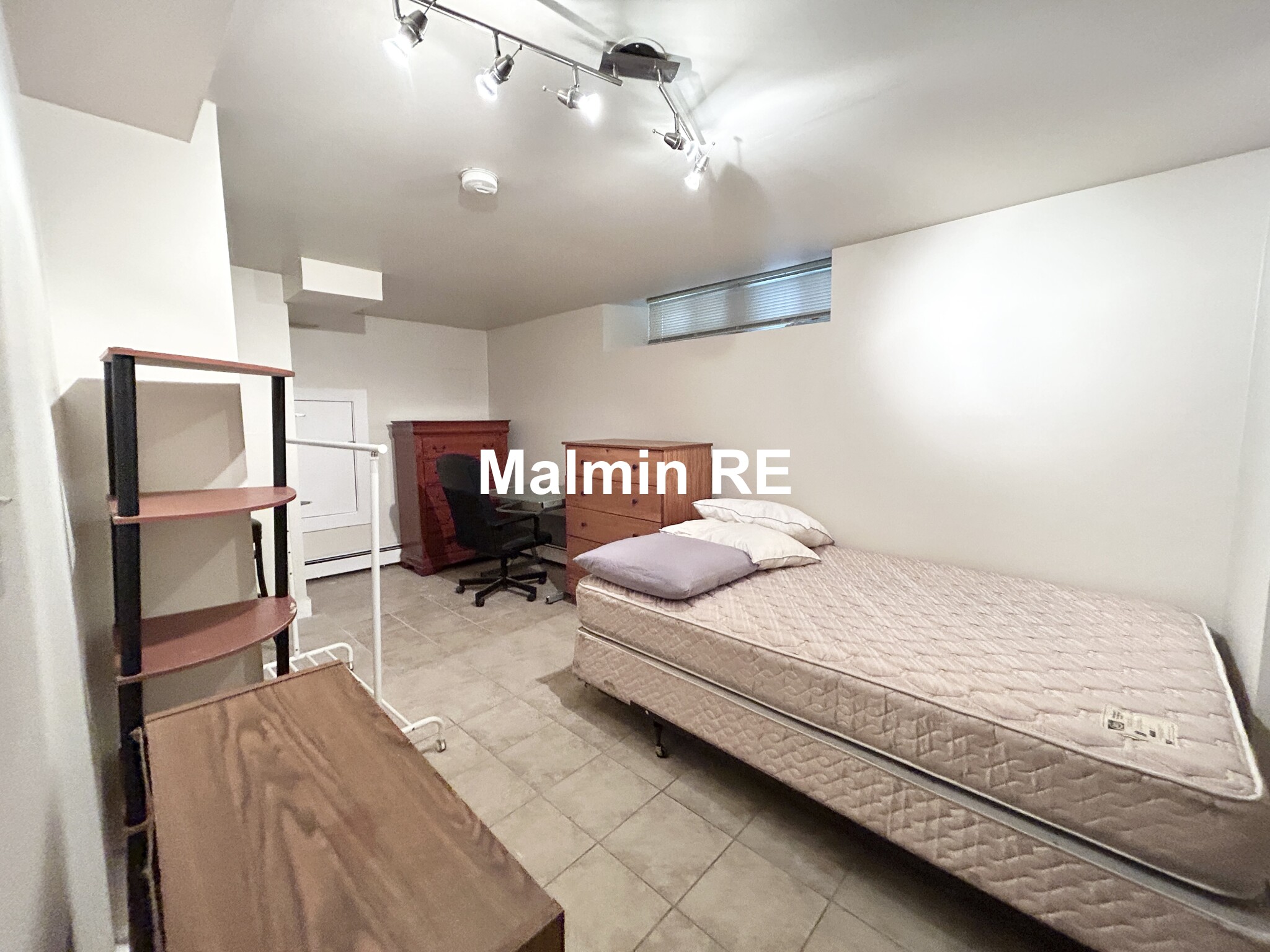 75 Hillside St, Mission Hill