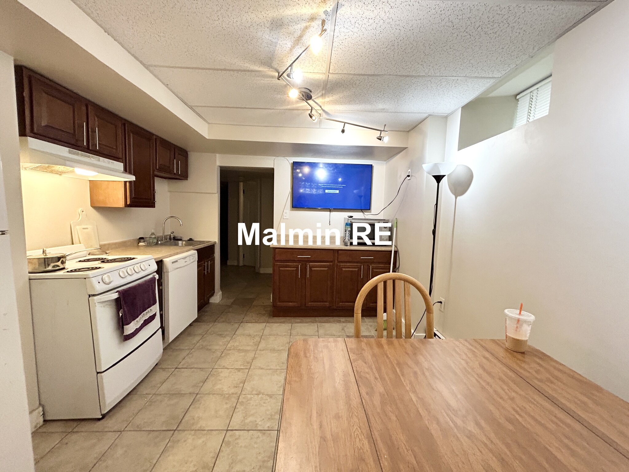 75 Hillside St, Mission Hill