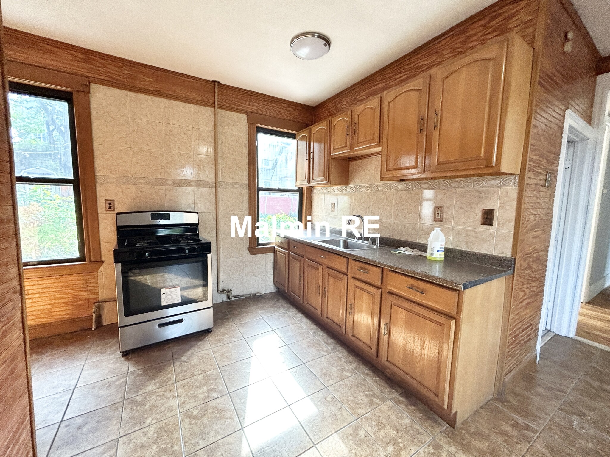 32 Howard Ave, Dorchester