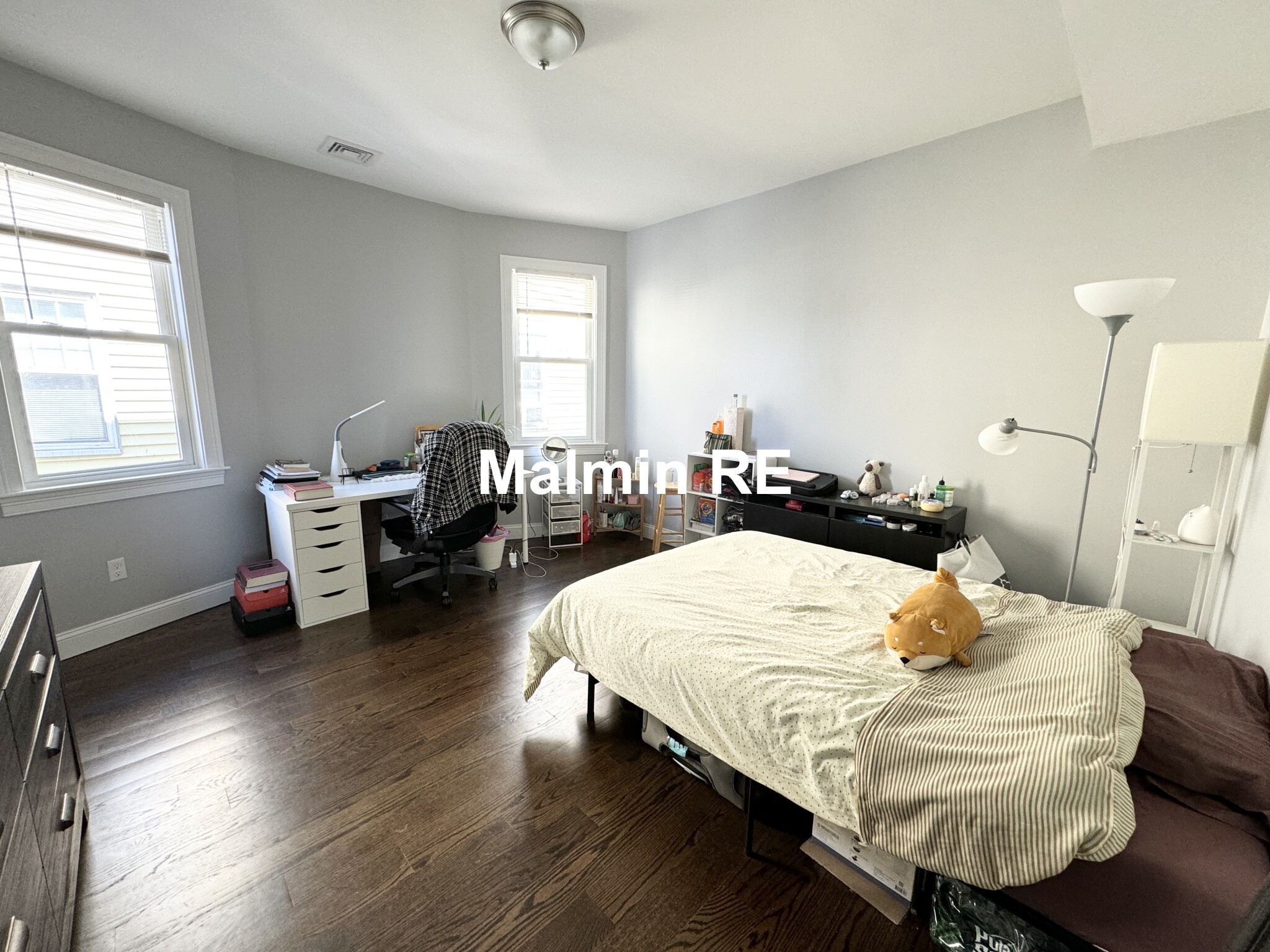 17 Harvard Ter, Allston