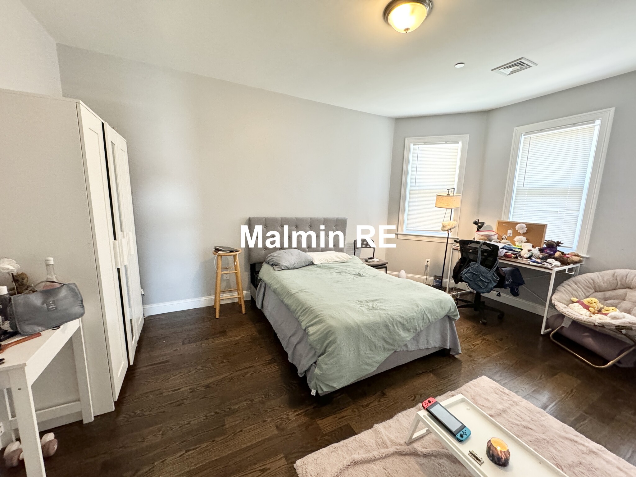 17 Harvard Ter, Allston