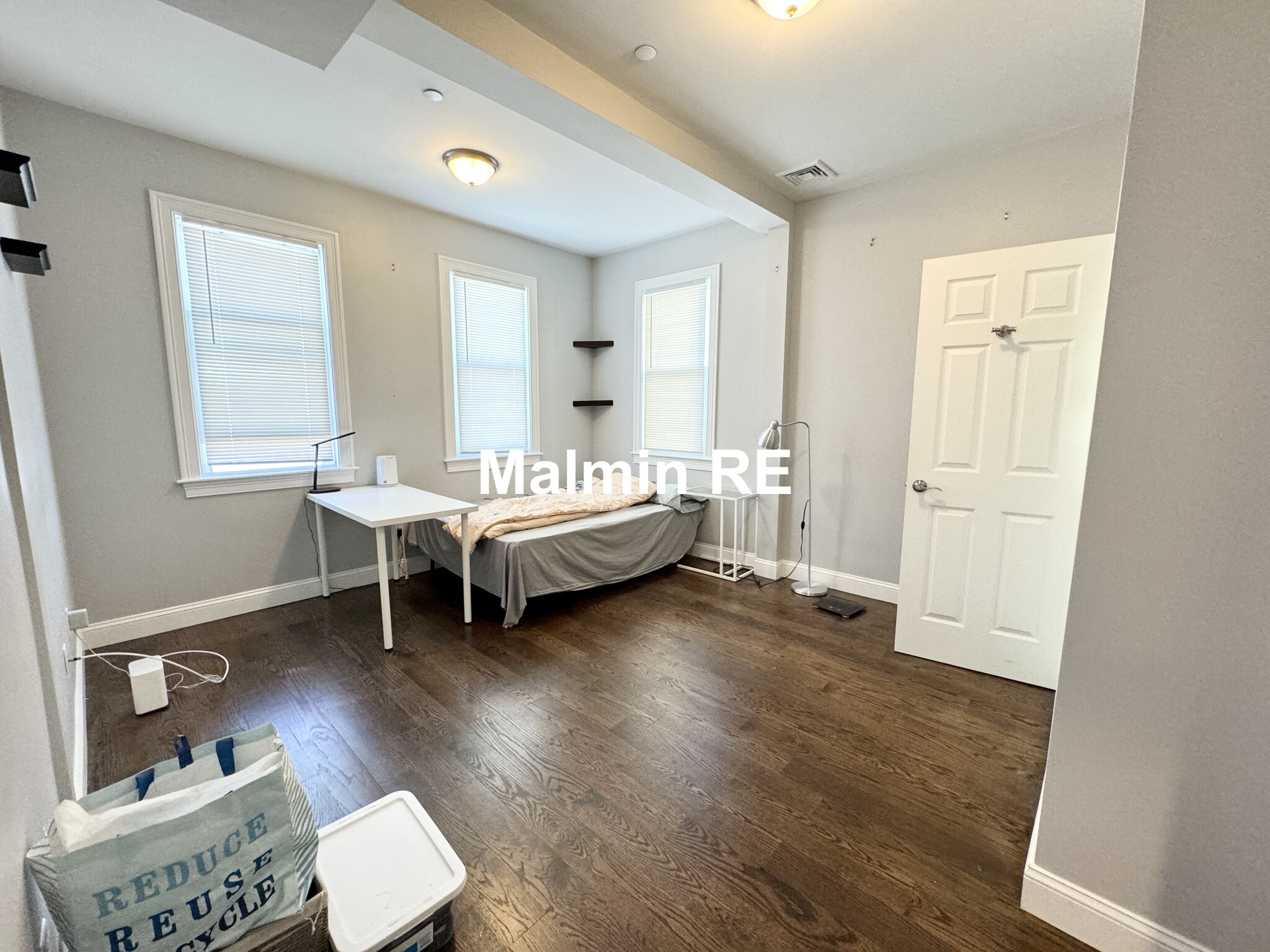 17 Harvard Ter, Allston