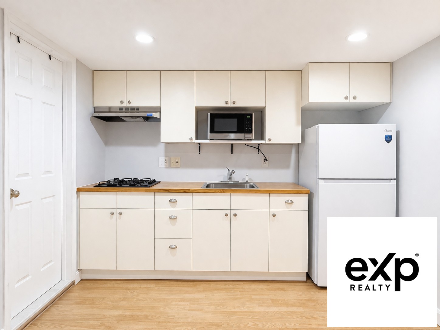 Photos of apartment on Sumner St.,Boston MA 02128