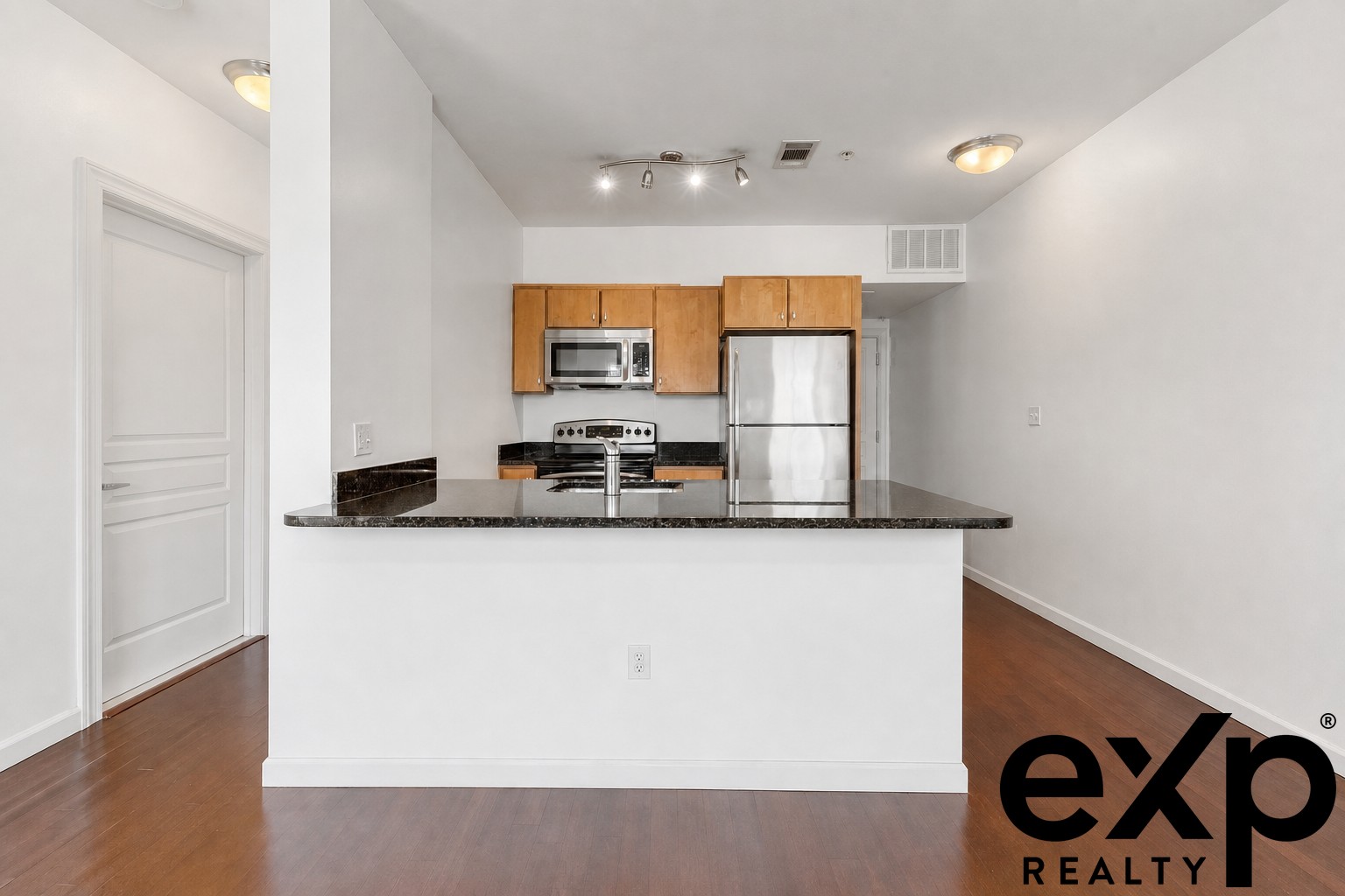 Photos of apartment on Repton Cir.,Watertown MA 02472