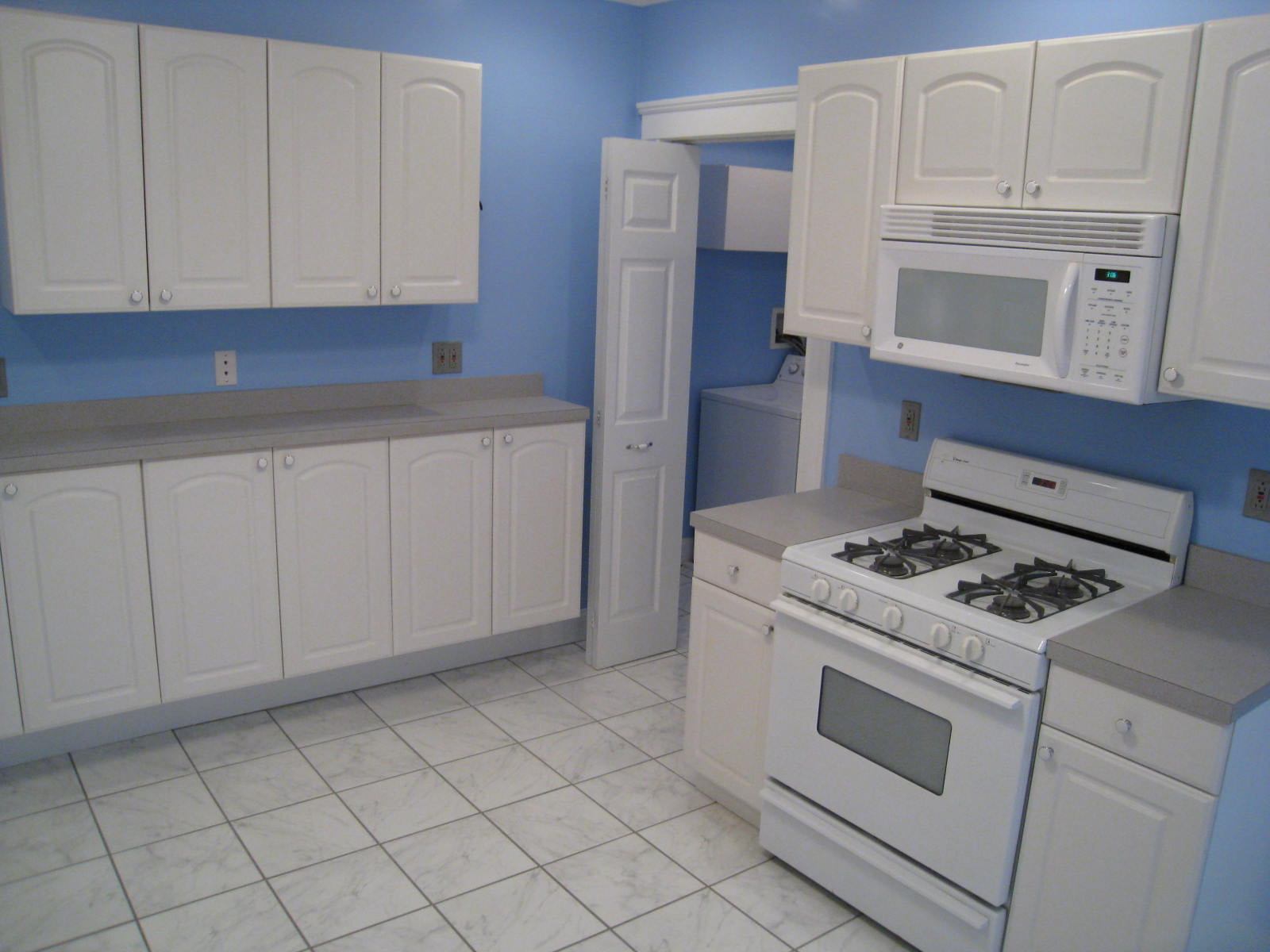 3 bed, 1 bath apartment for rent at 18 Bigelow St Unit 2, Brighton — photo 8 of 10