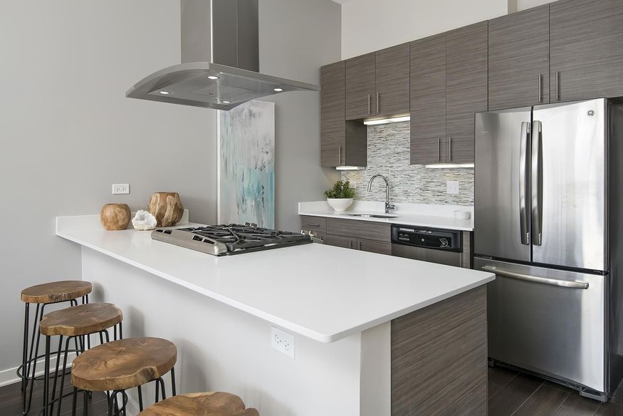 1222 West MADISON St. - 2,368USD / month