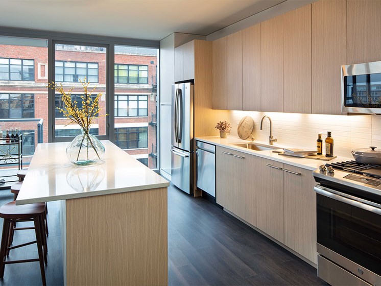 205 South Peoria St. - 4,932USD / month
