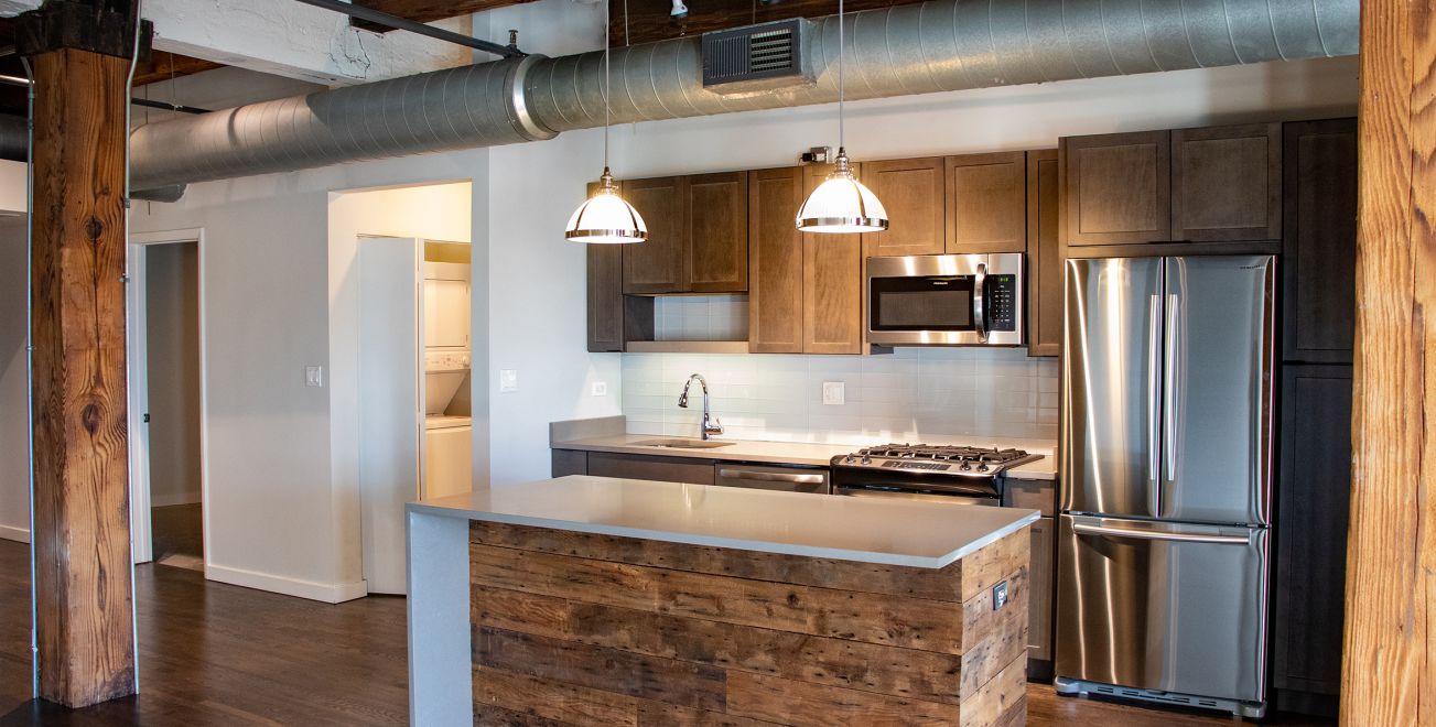 120 North Green St. - 2,753USD / month