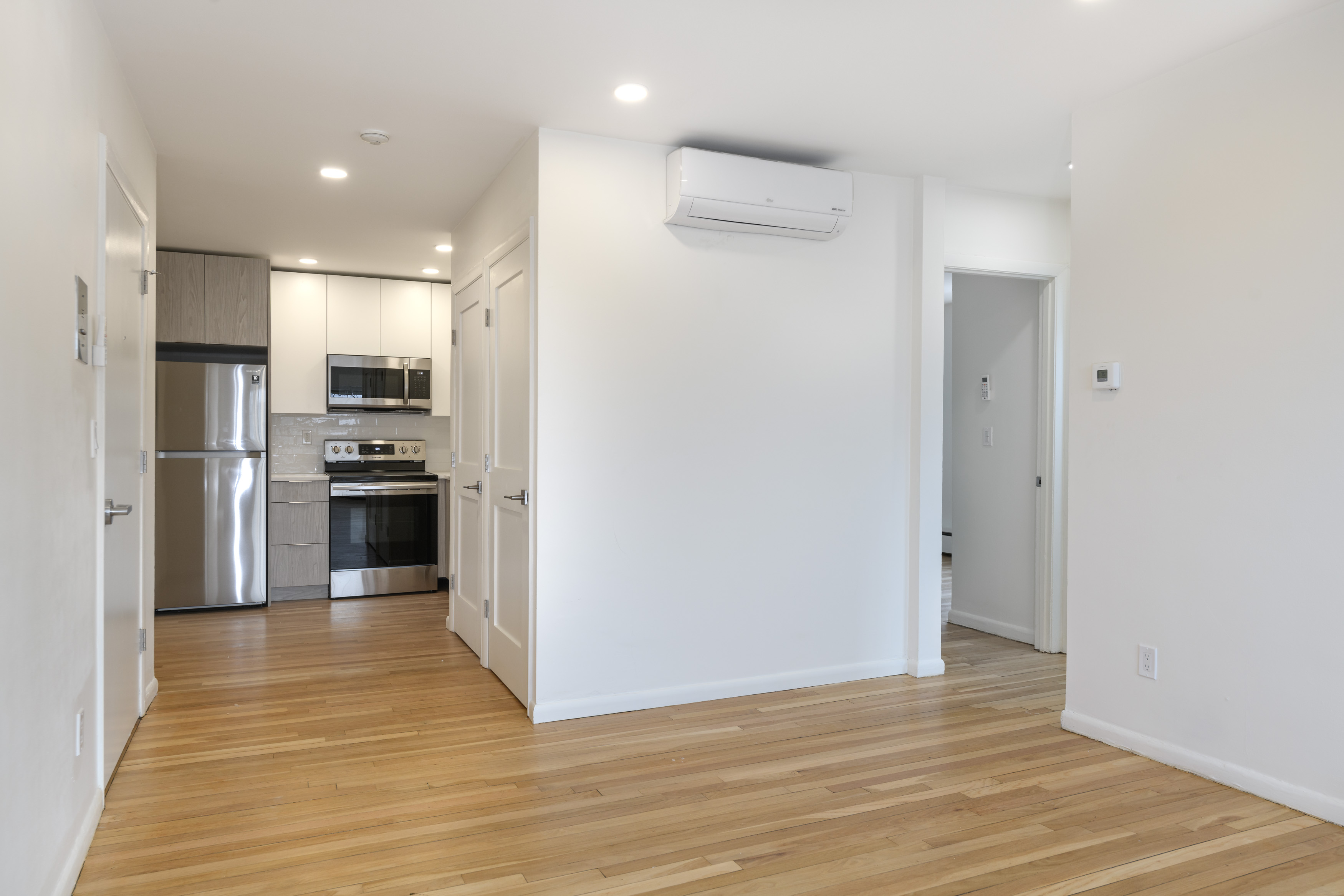 2 bed, 1 bath apartment for rent at 44 Parker Hill Ave Unit 10, Mission Hill — photo 3 of 14