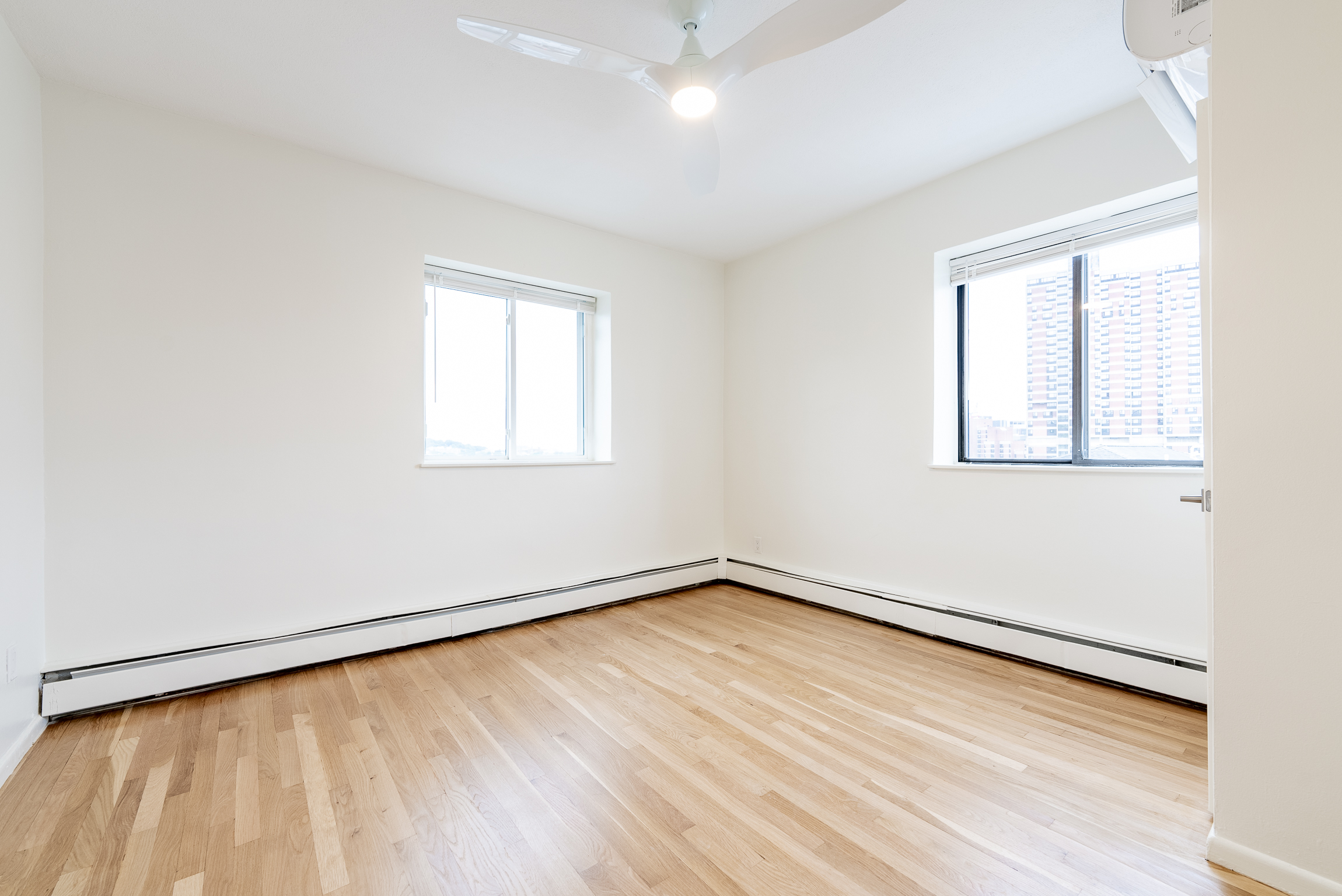 198 Hillside St, Mission Hill