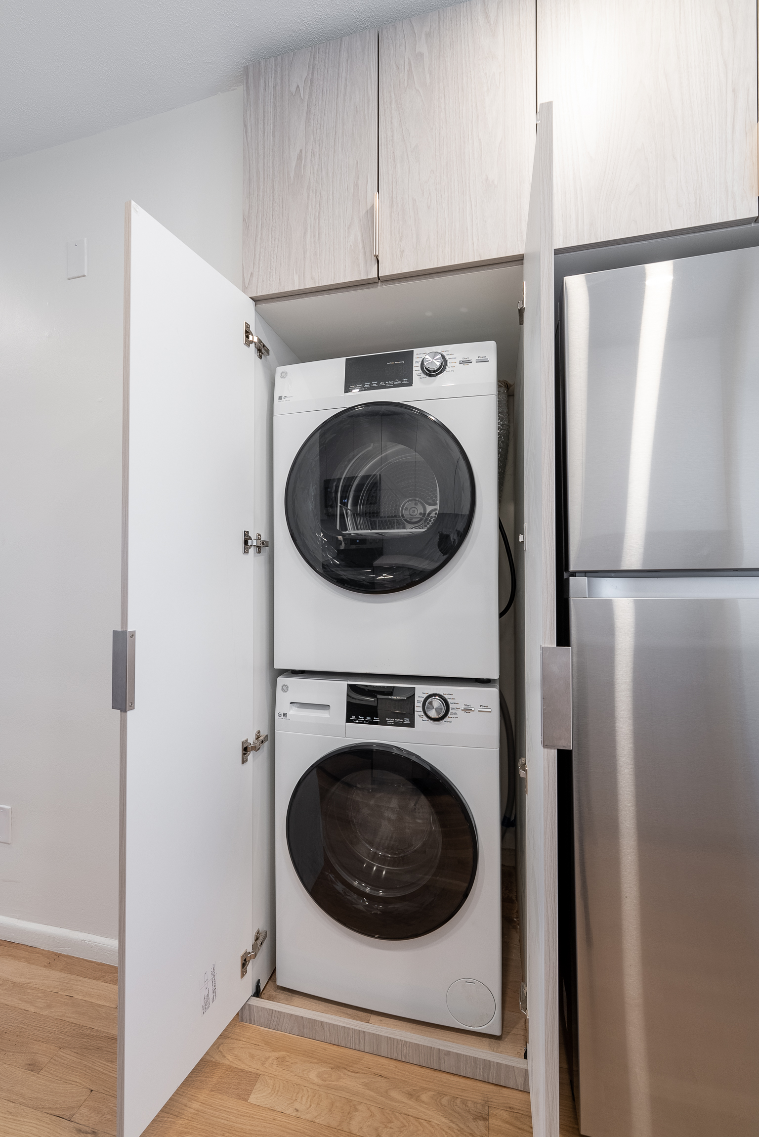 198 Hillside St, Mission Hill