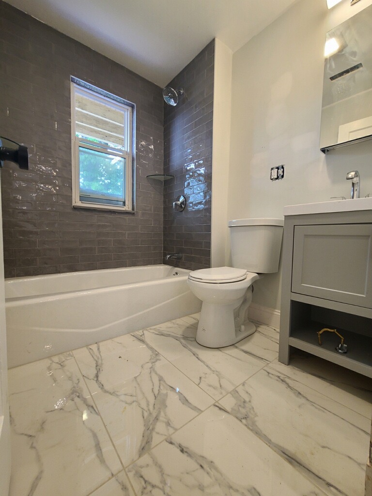 99 Kilsyth Rd, Brighton