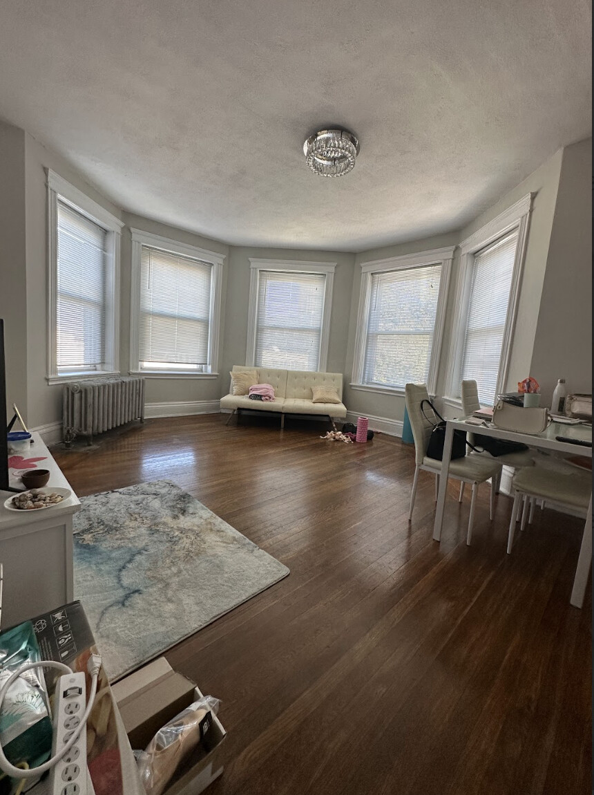 1082 Commonwealth Ave, Allston