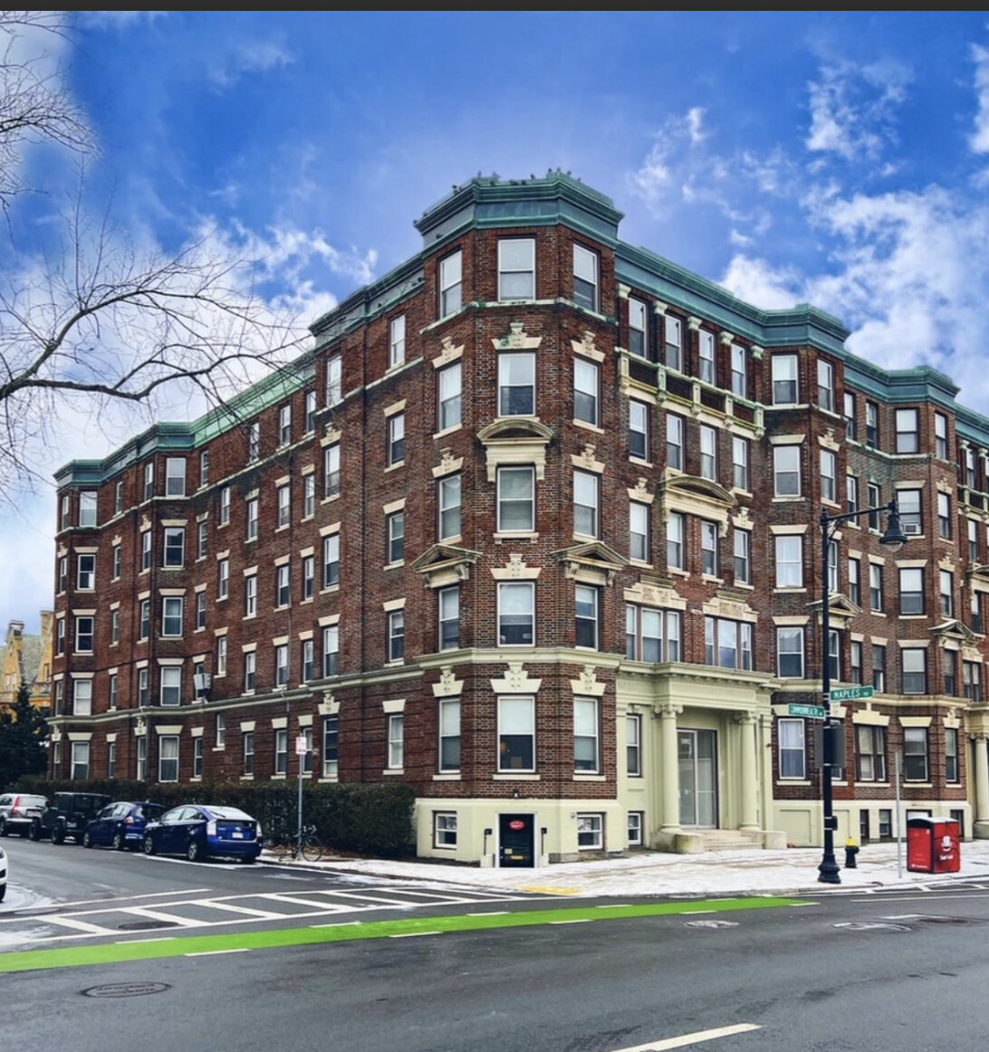 1082 Commonwealth Ave, Allston