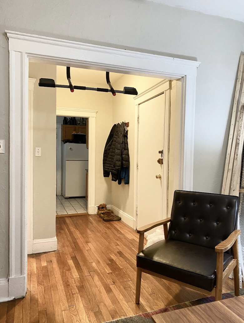 321 Summit Ave, Brighton