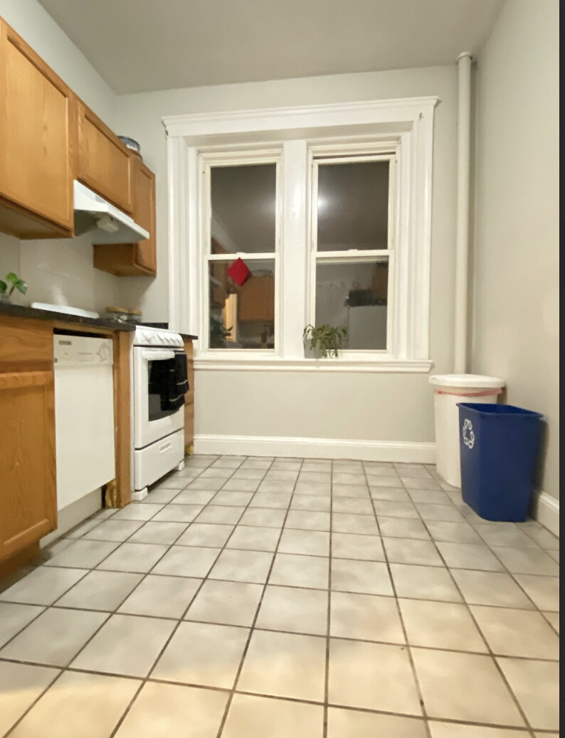 321 Summit Ave, Brighton