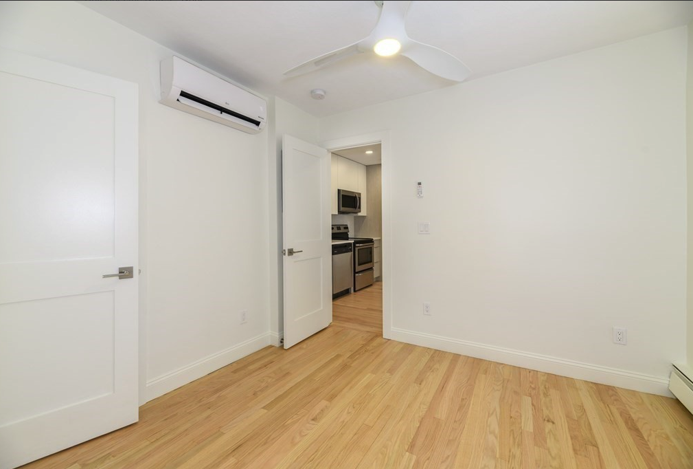 198 Hillside St, Mission Hill