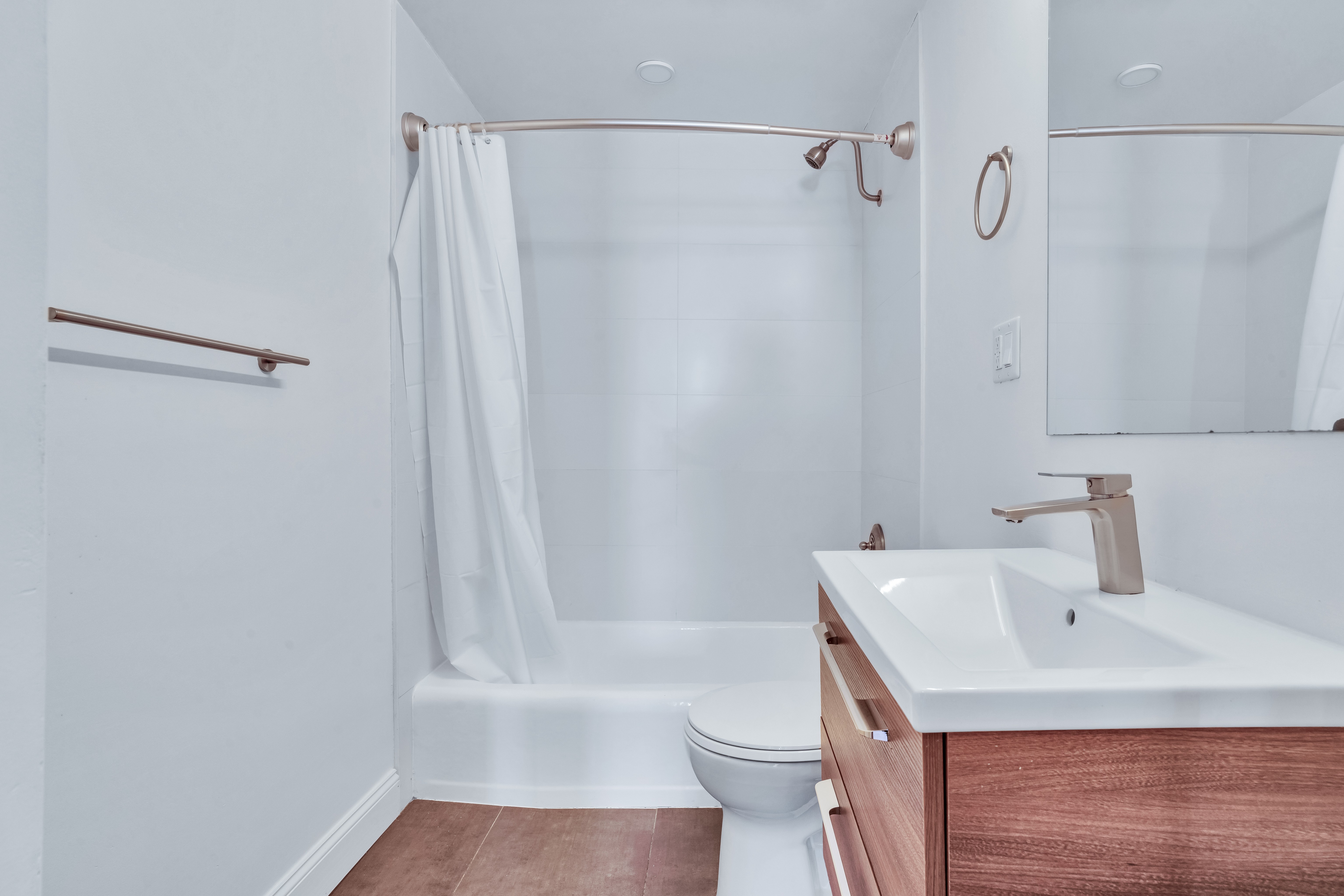 Photos of apartment on Commonwealth,Boston MA 02215