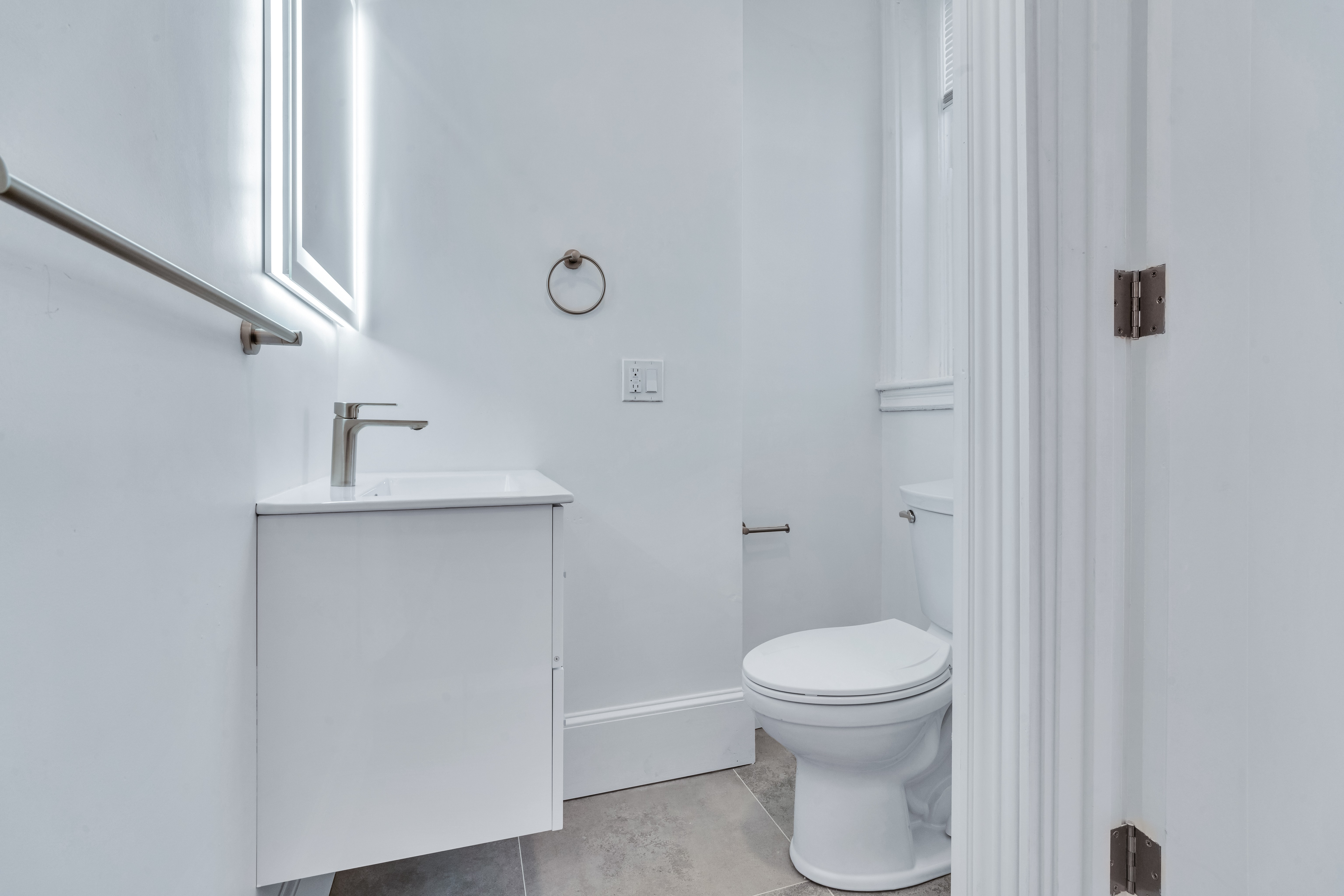 Photos of apartment on Commonwealth,Boston MA 02215