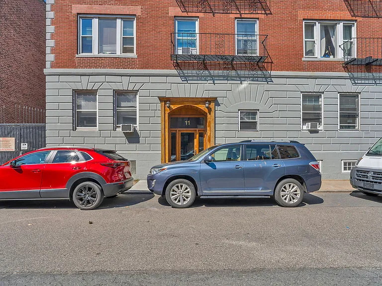 Photos of apartment on Aberdeen St.,Boston MA 02215