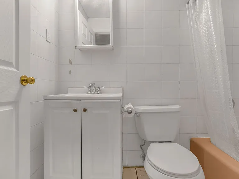 Photos of apartment on Aberdeen St.,Boston MA 02215