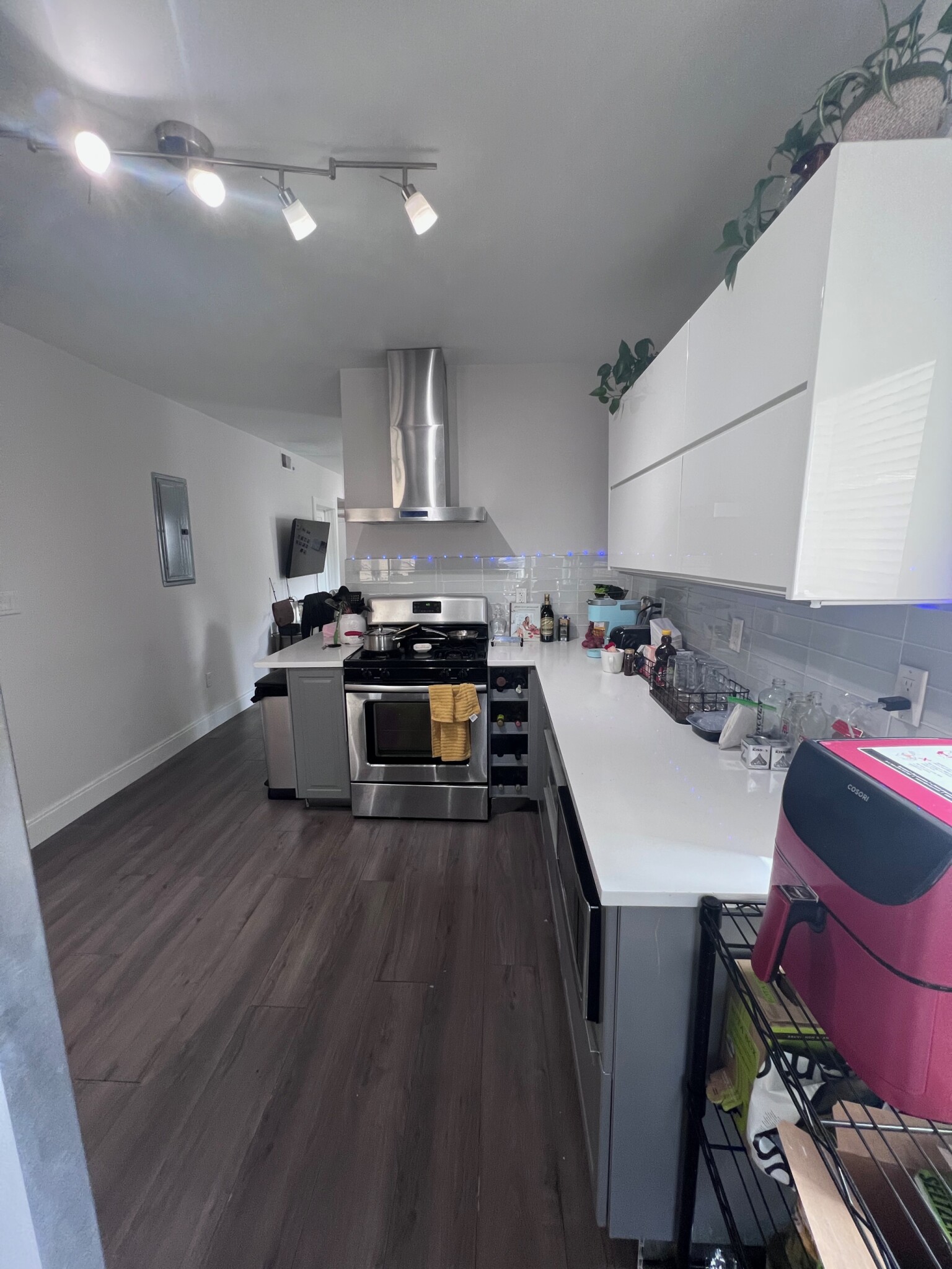 13 Carpenter St, South Boston