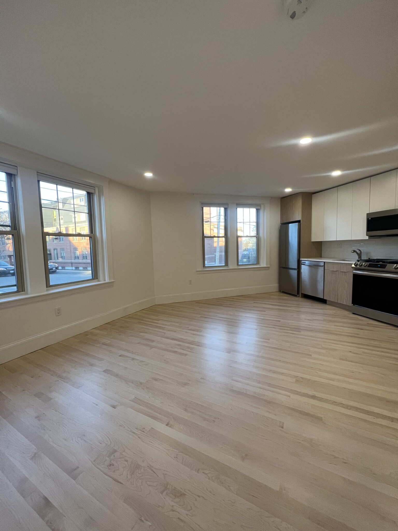 26 Bradlee Rd, Medford