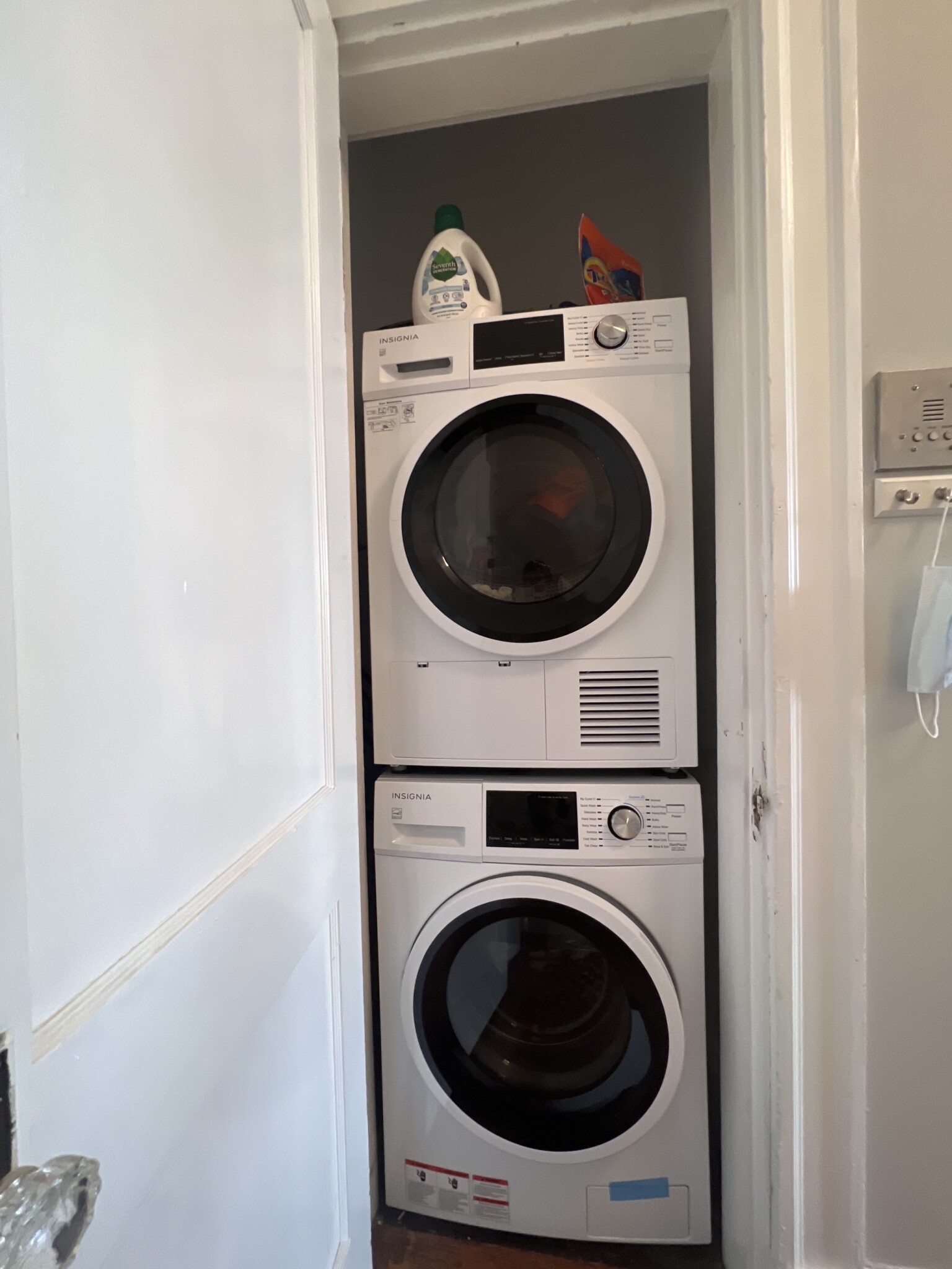 321 Summit Ave, Brighton