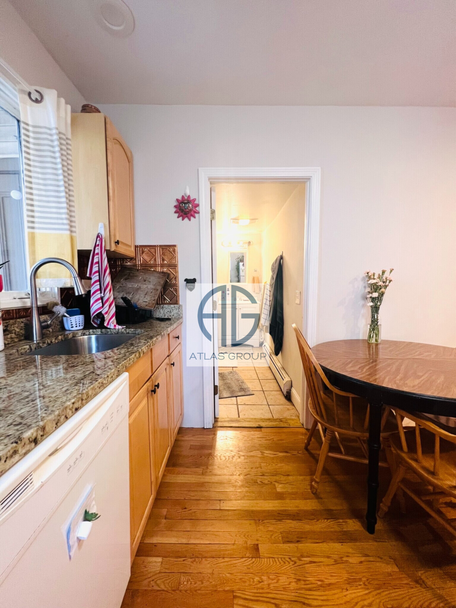 13 Carpenter St, South Boston