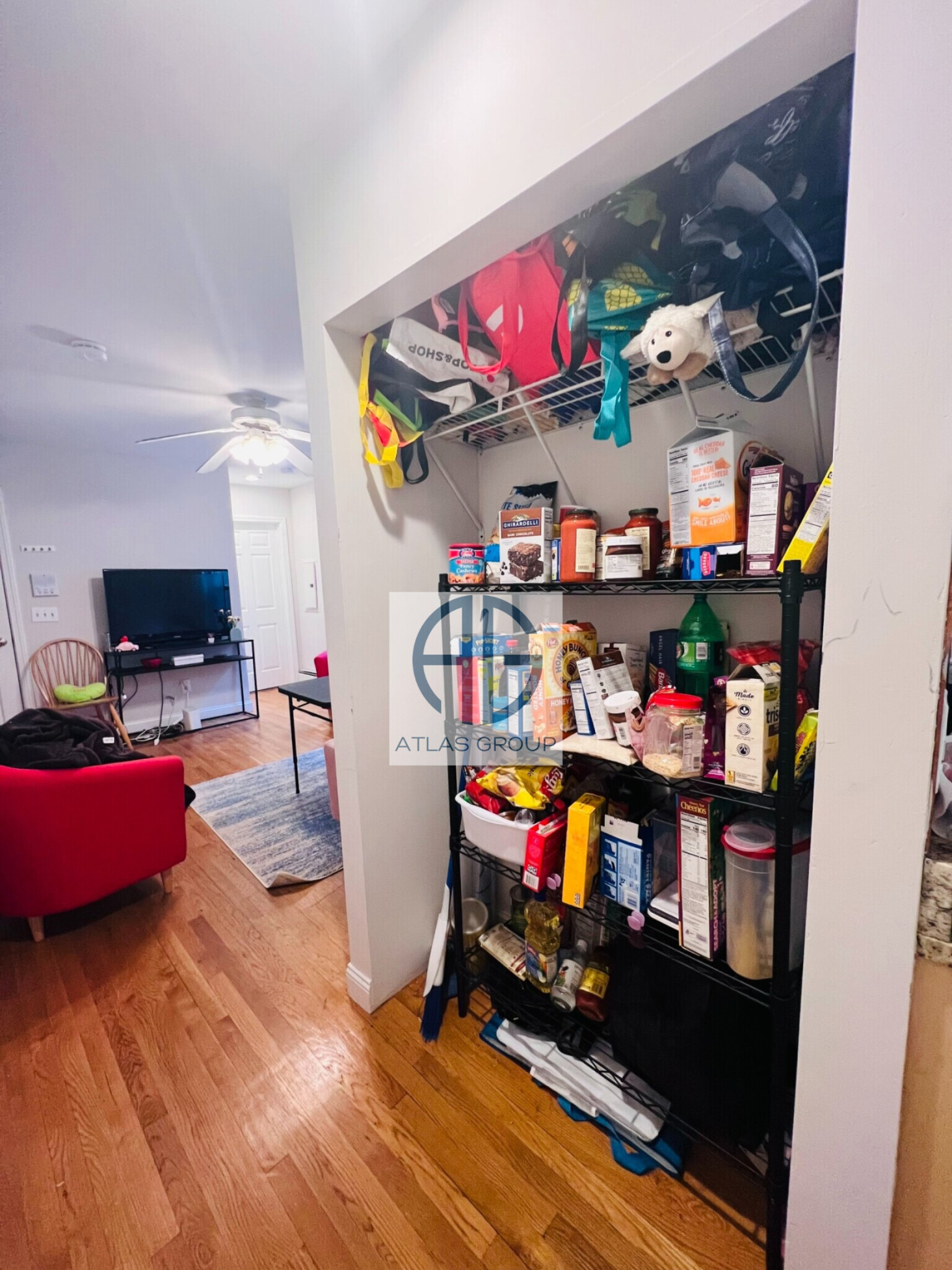 13 Carpenter St, South Boston