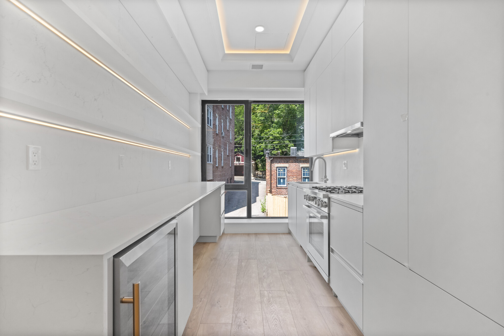 1578 Beacon St, Washington Square