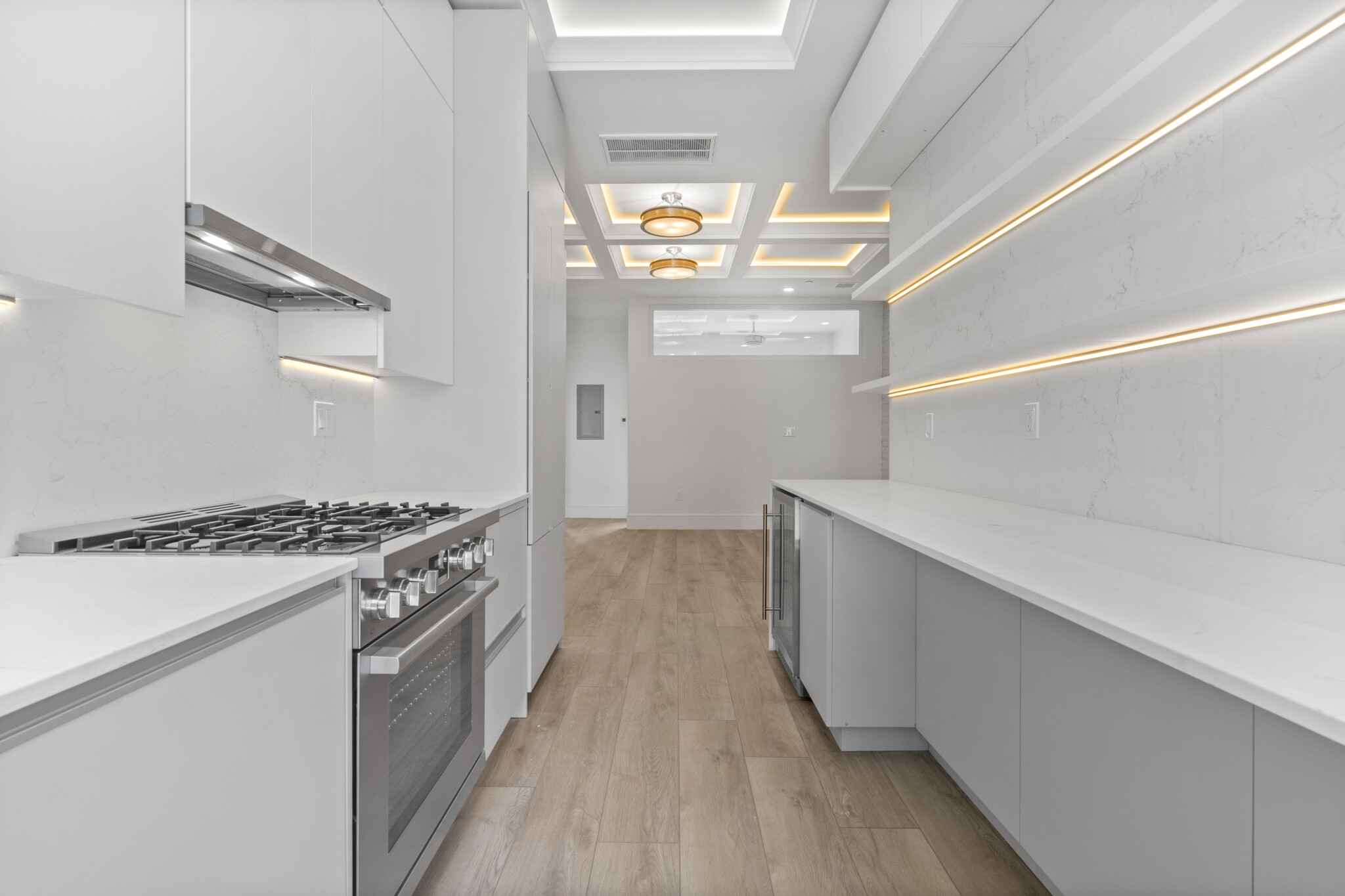 1578 Beacon St, Washington Square