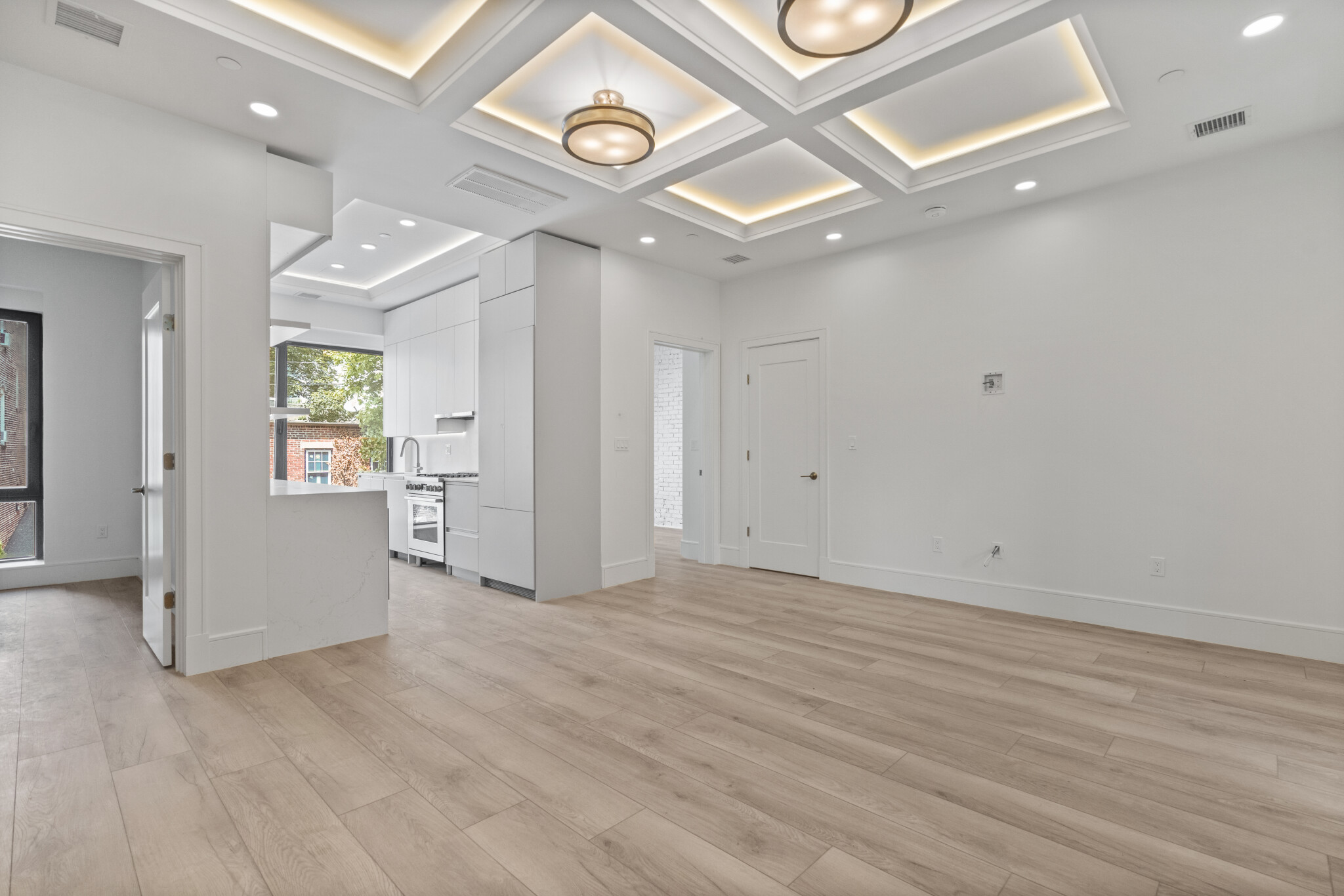 1578 Beacon St, Washington Square