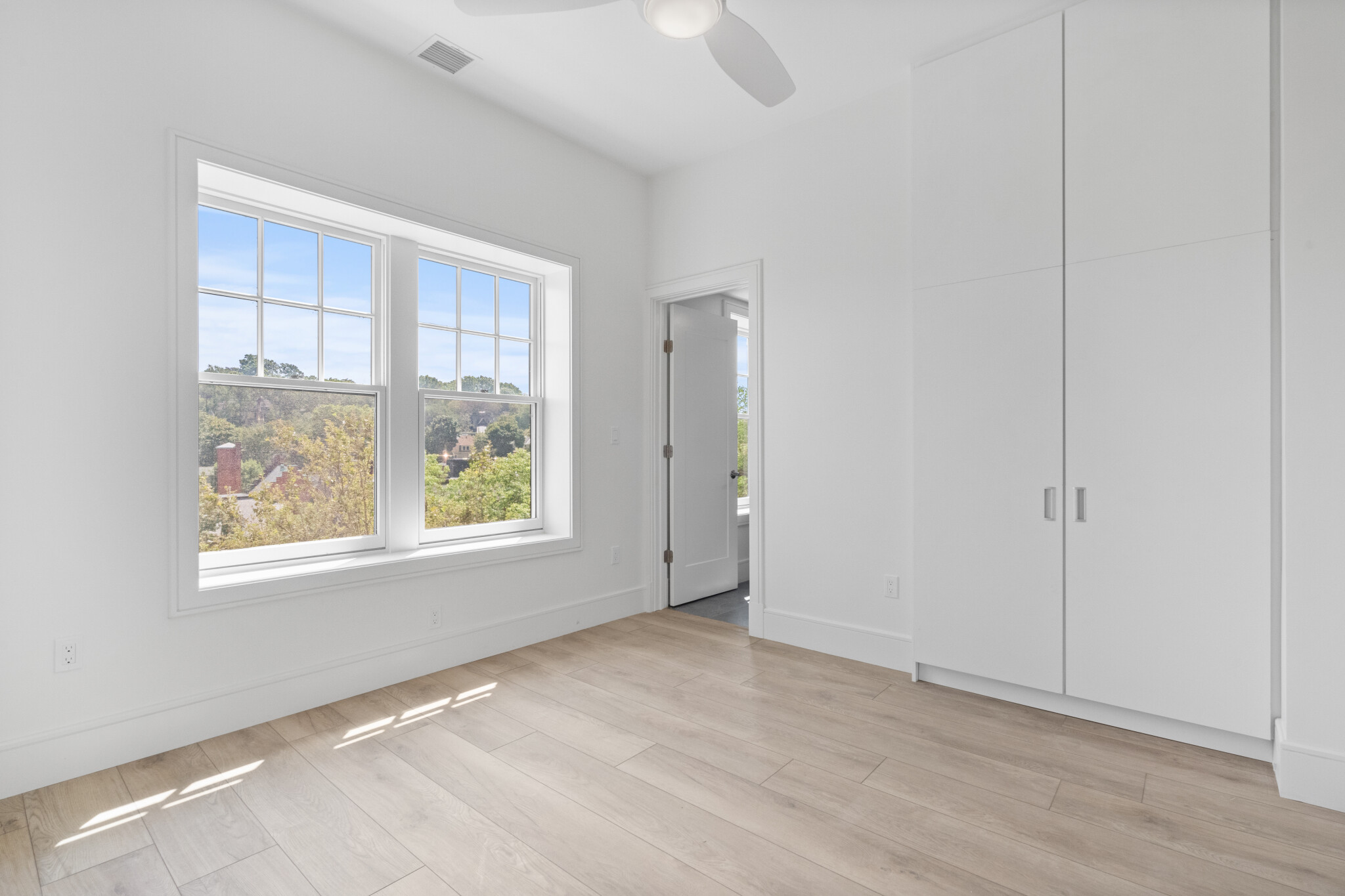 1580 Beacon St, Brighton