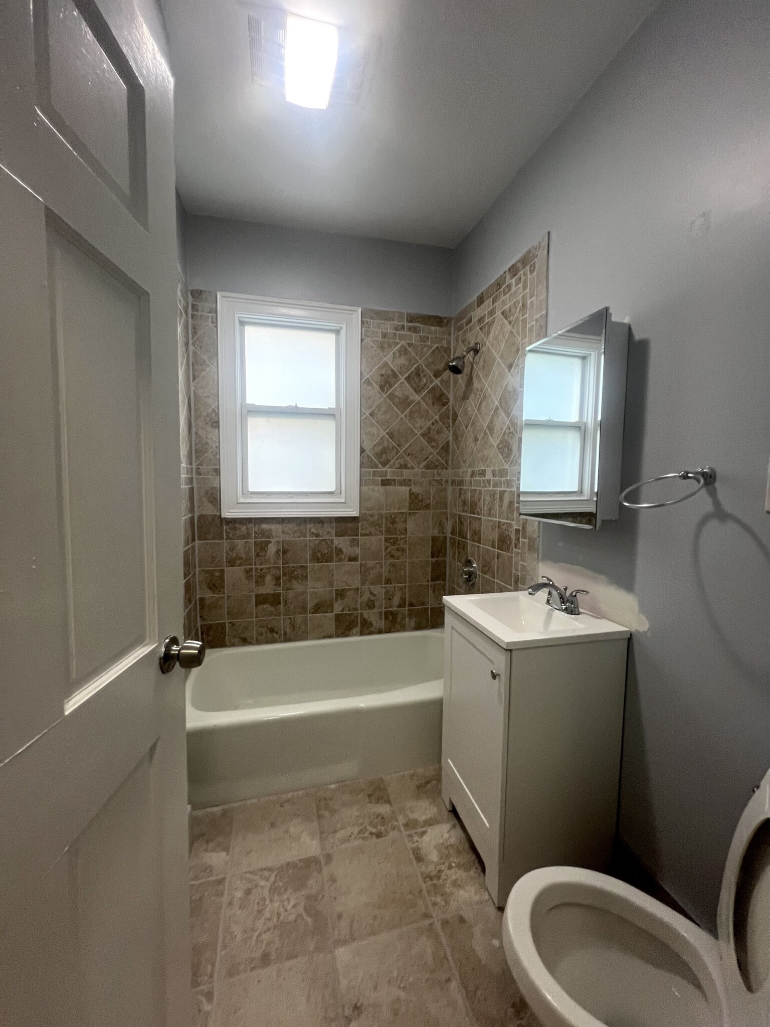 31 Blaine St, Allston