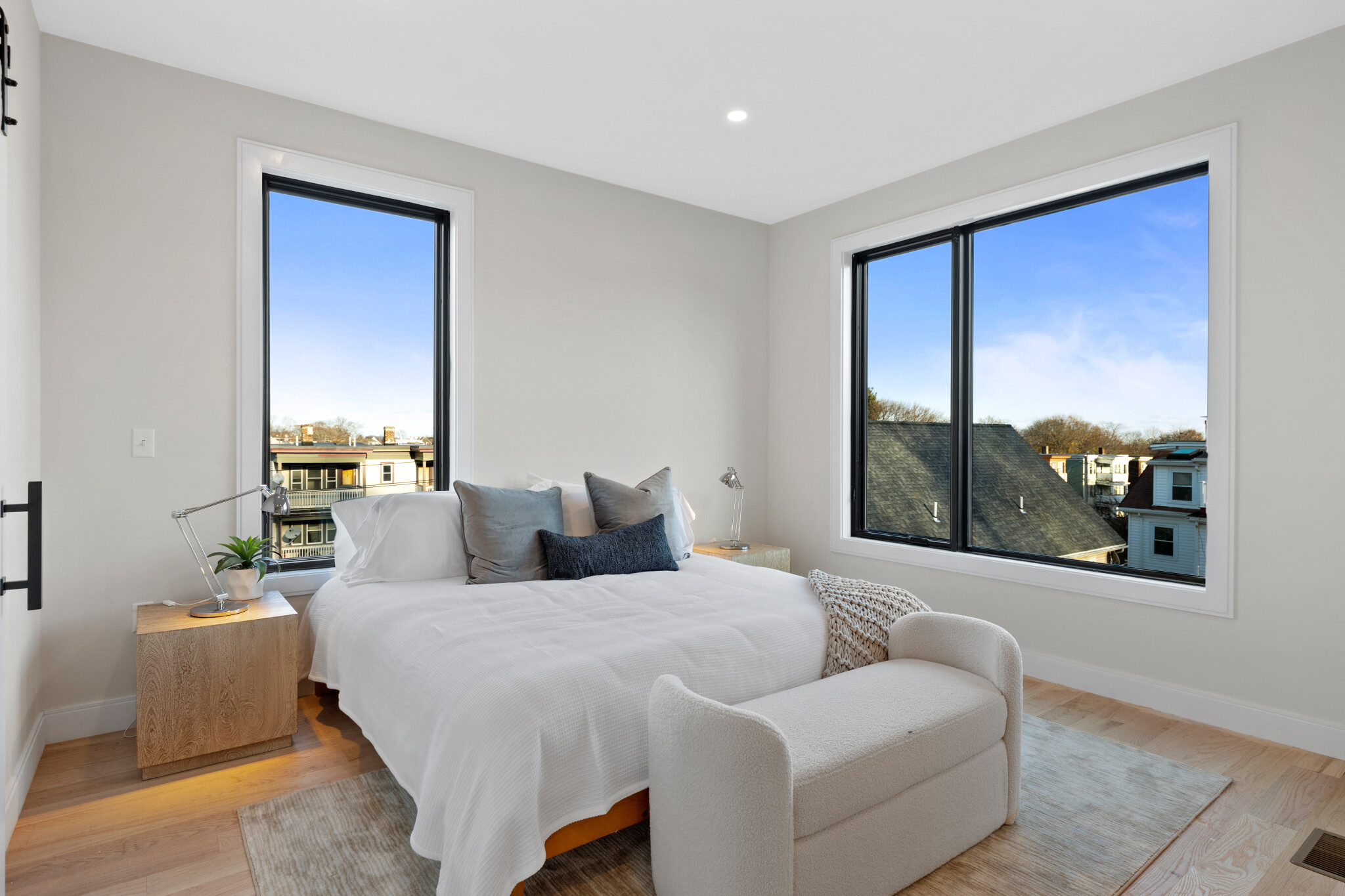 1 Wilcutt Rd, Dorchester