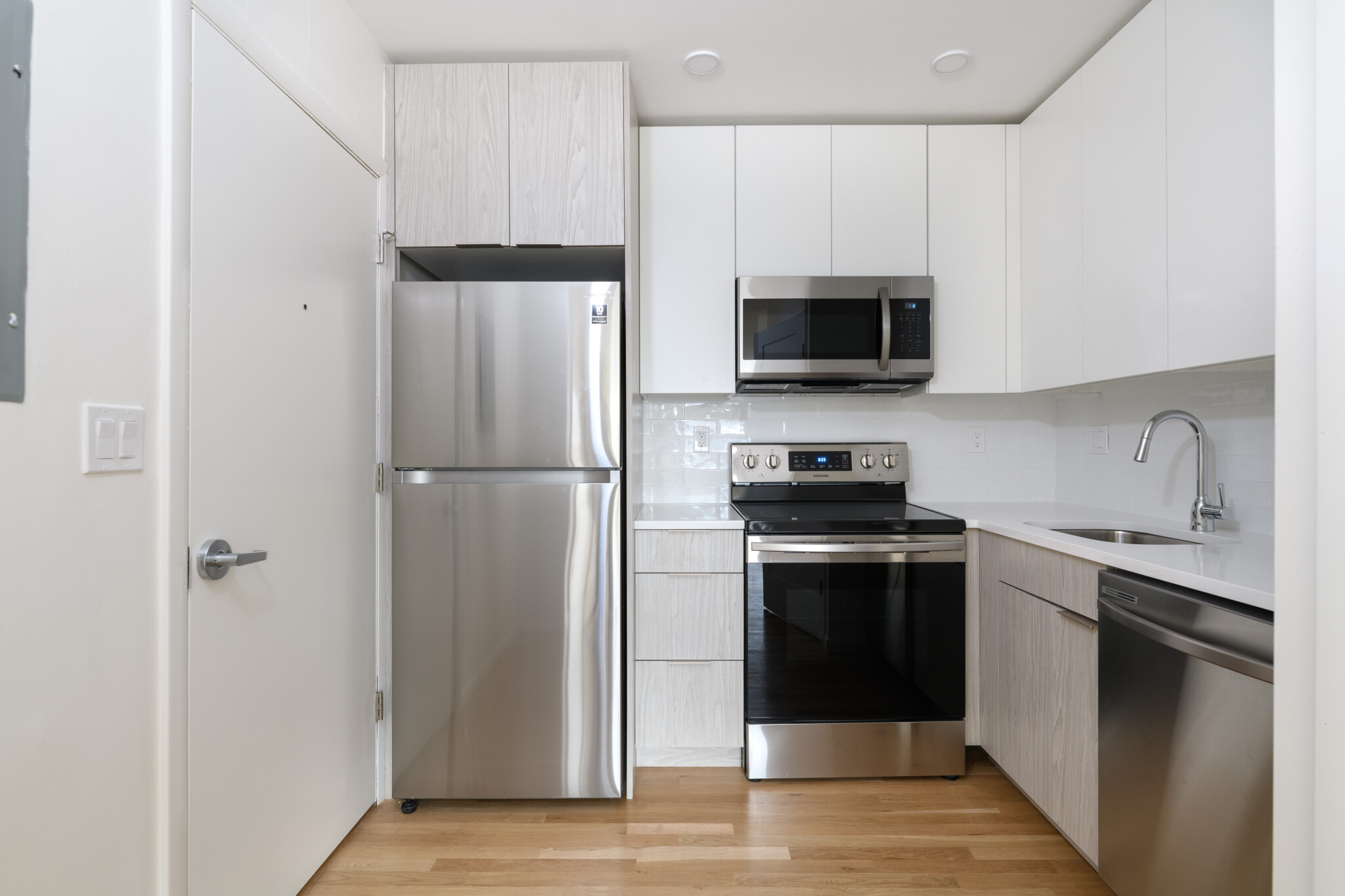 Photos of apartment on Washington St.,Boston MA 02130