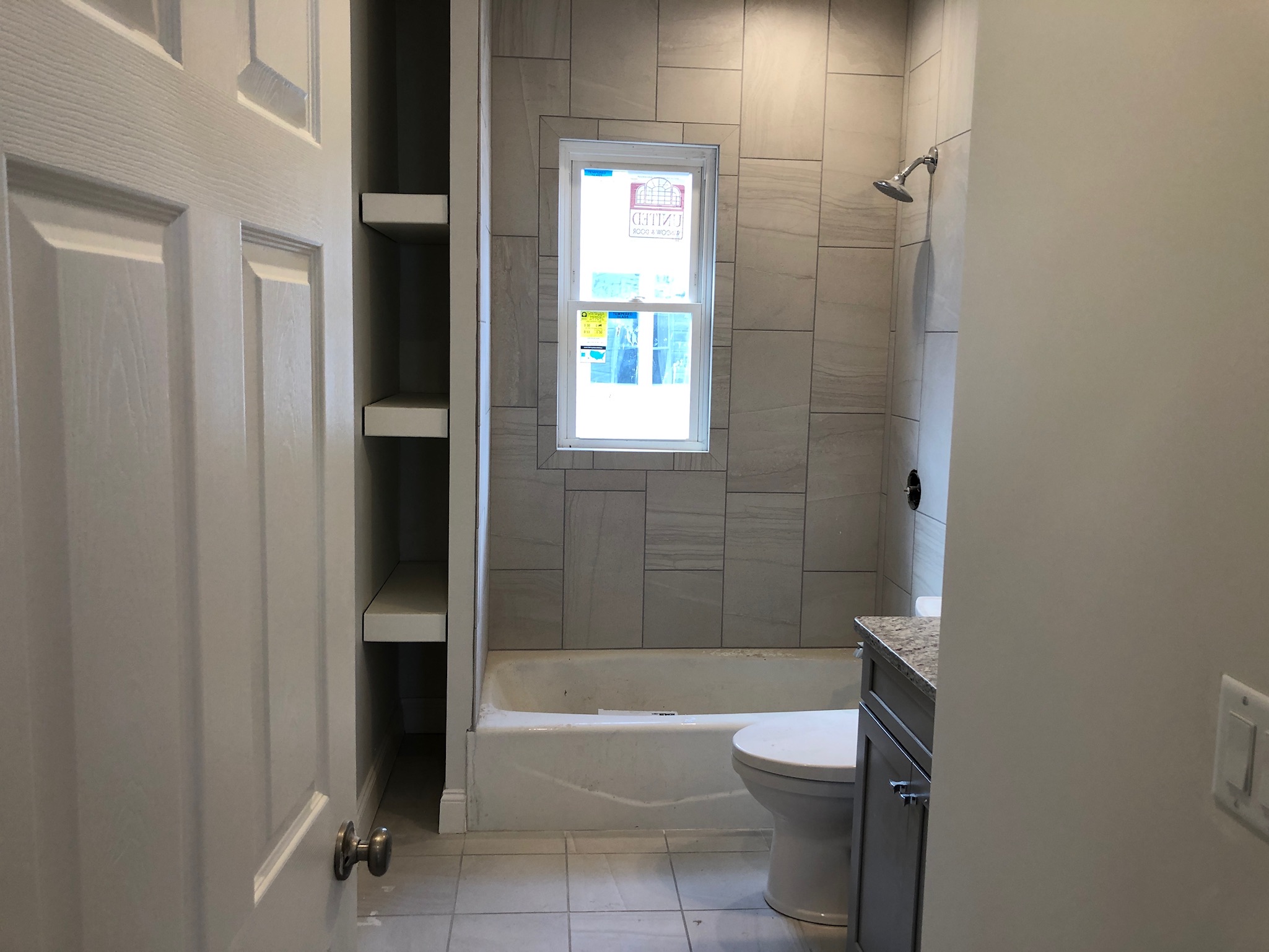 4 bed, 1 bath apartment for rent at 226 228 Fellsway West Unit 1, Medford — photo 5 of 29