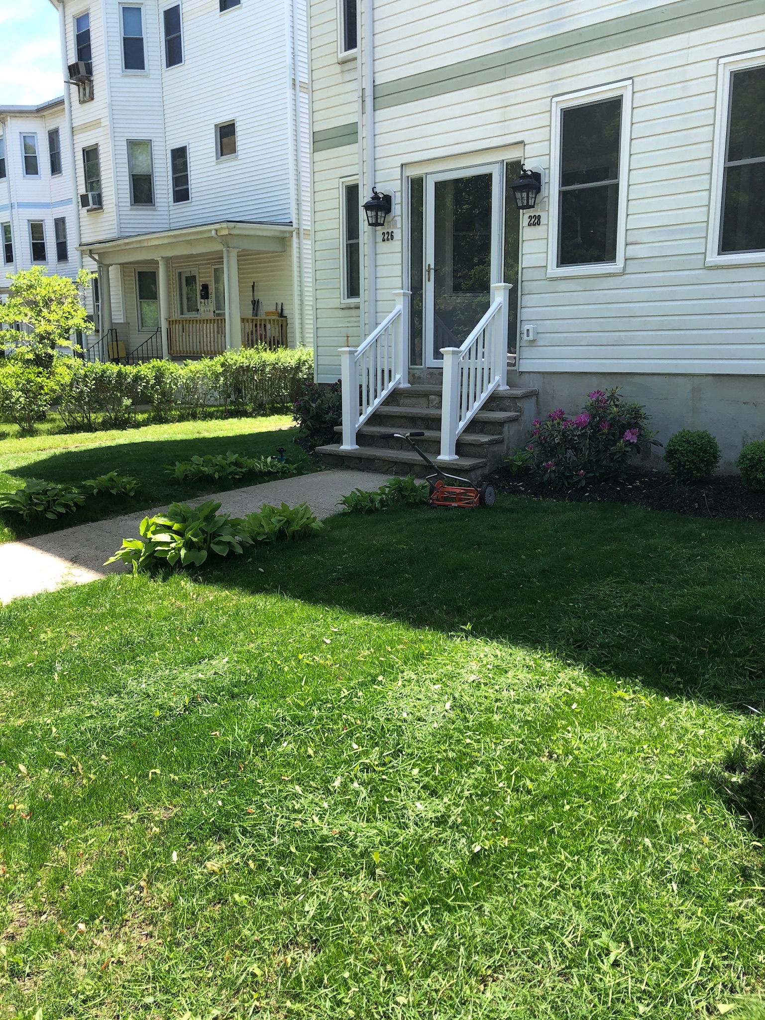 4 bed, 1 bath apartment for rent at 226 228 Fellsway West Unit 1, Medford — photo 7 of 29