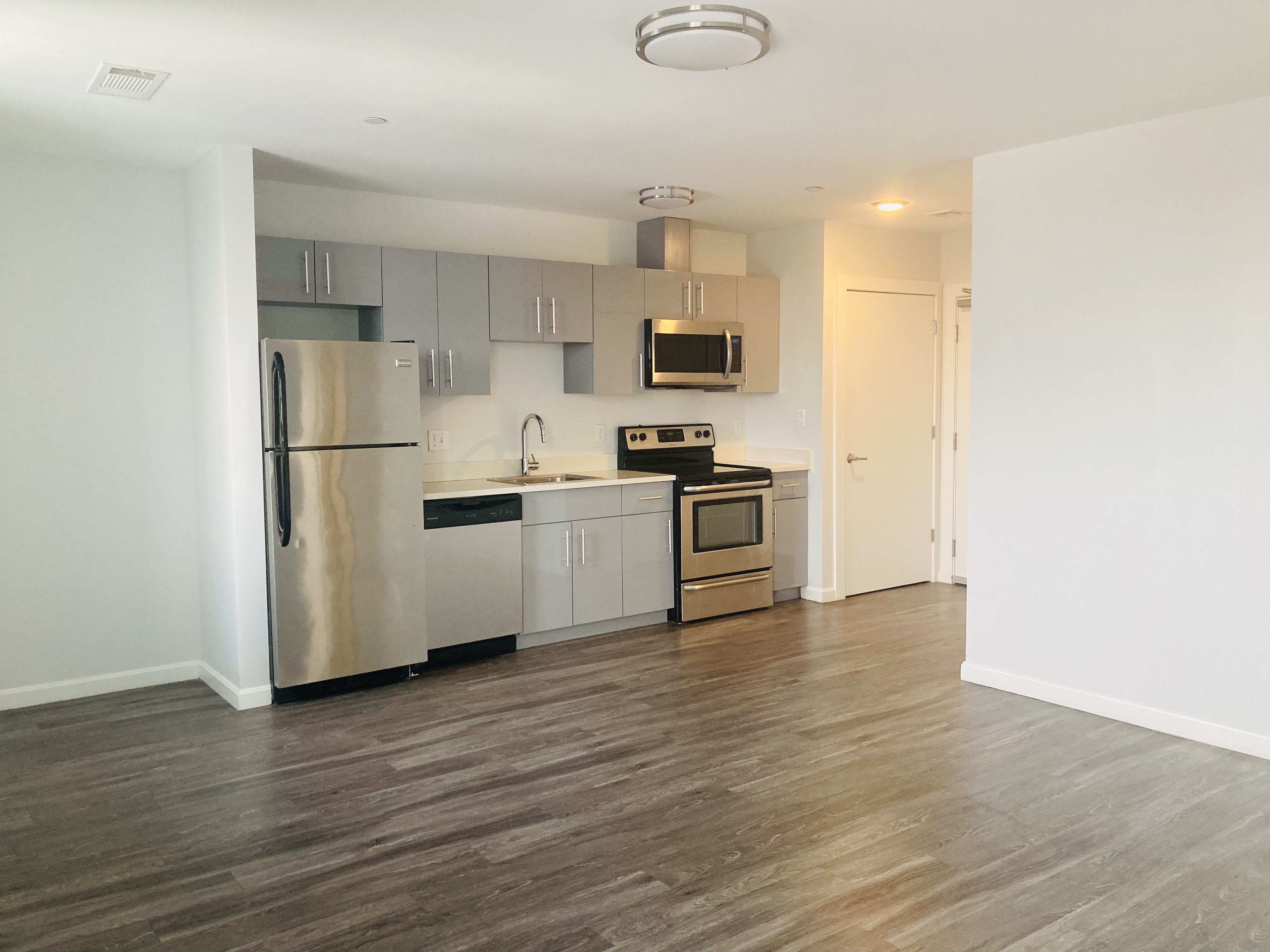 2 bed, 2 bath apartment for rent at 1505 Commonwealth Ave Unit 608, Brighton — photo 10 of 20