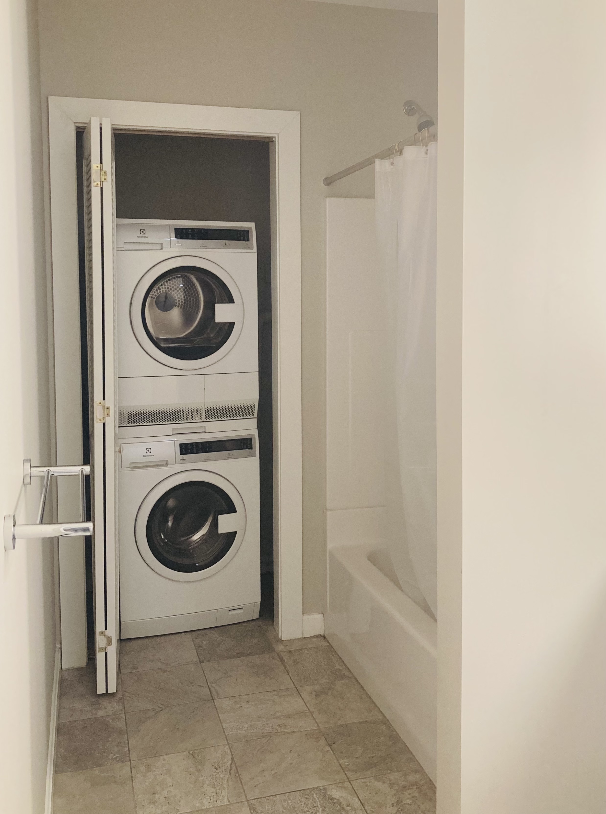 2 bed, 2 bath apartment for rent at 1505 Commonwealth Ave Unit 608, Brighton — photo 5 of 20