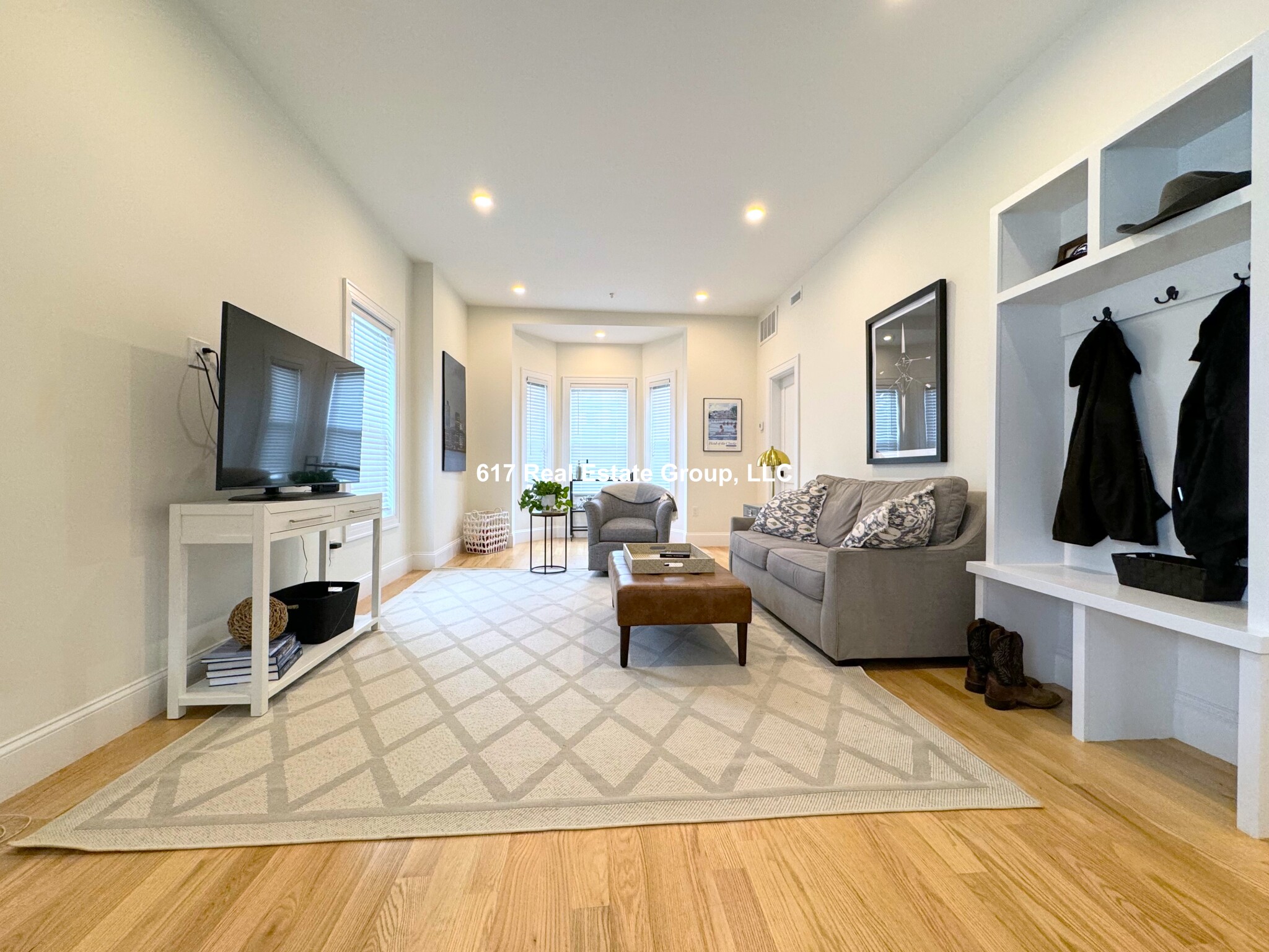 https://ygl-photos.s3.us-west-004.backblazeb2.com/13315W66929cd9535c7.jpg
