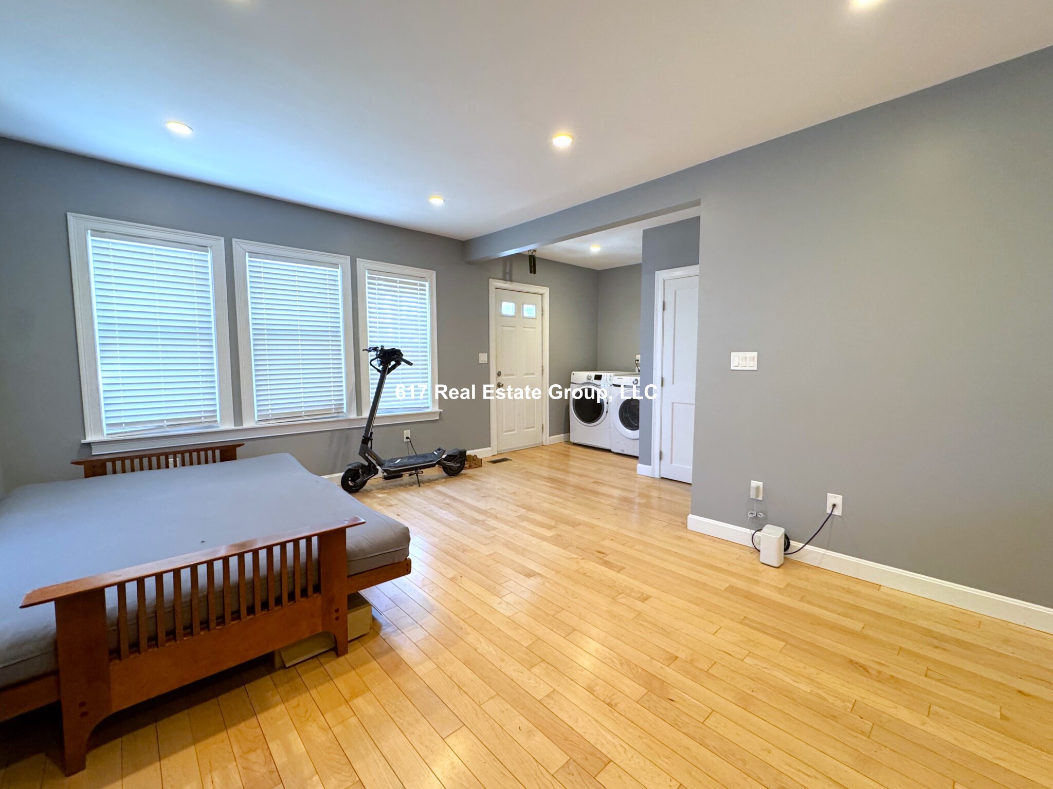 https://ygl-photos.s3.us-west-004.backblazeb2.com/13315W67b4cb34eb5ec.jpg