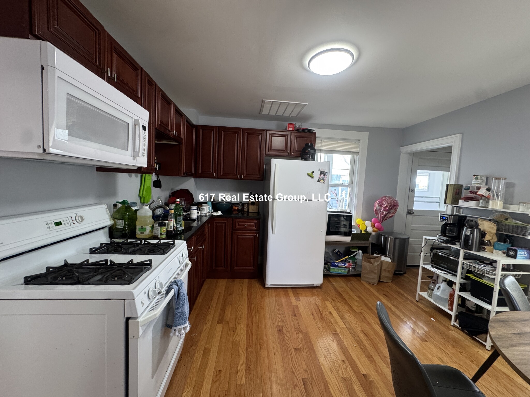 https://ygl-photos.s3.us-west-004.backblazeb2.com/13315W6800056b1f735.jpg