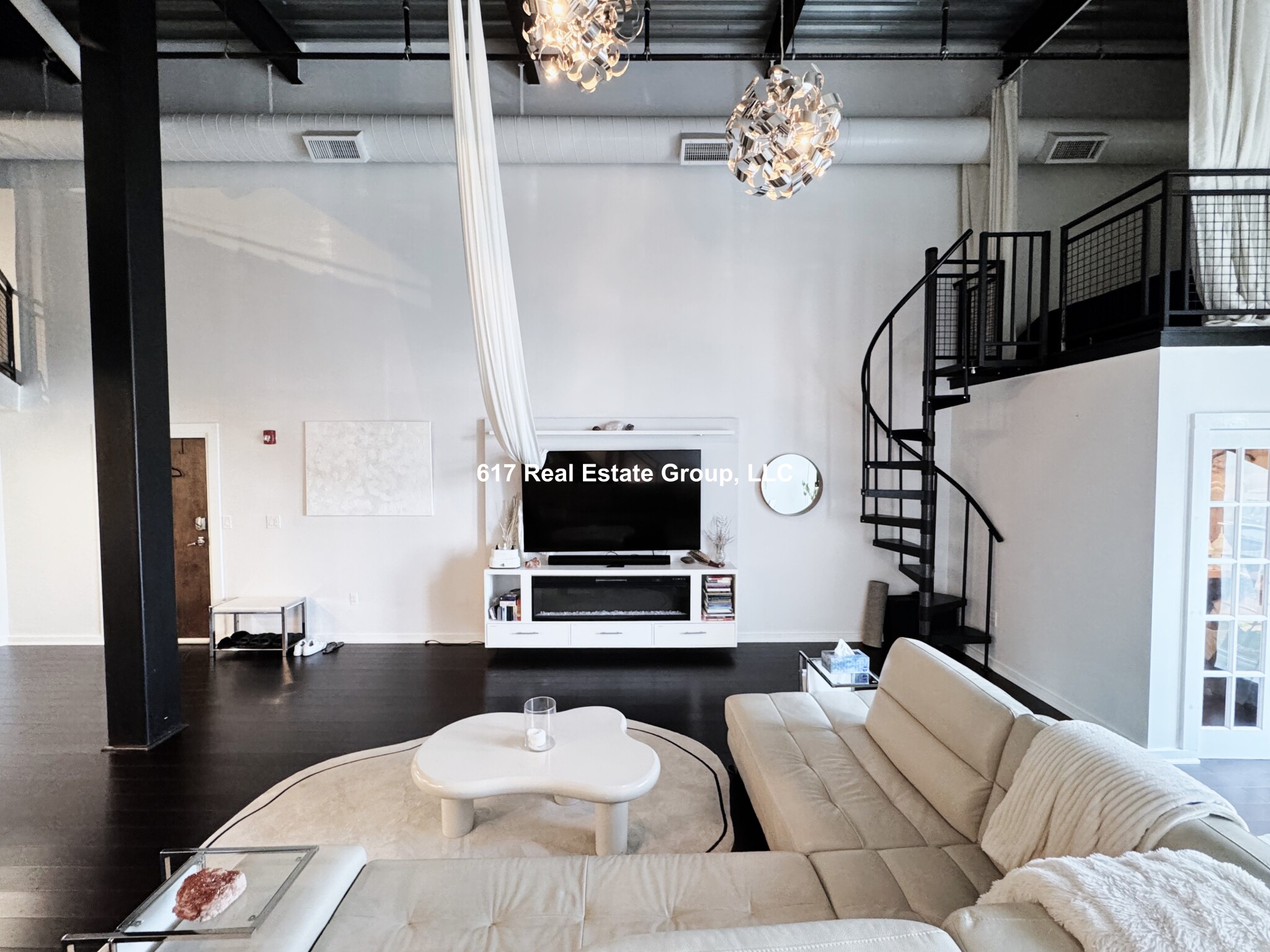 Photos of apartment on Broadway,Chelsea MA 02150