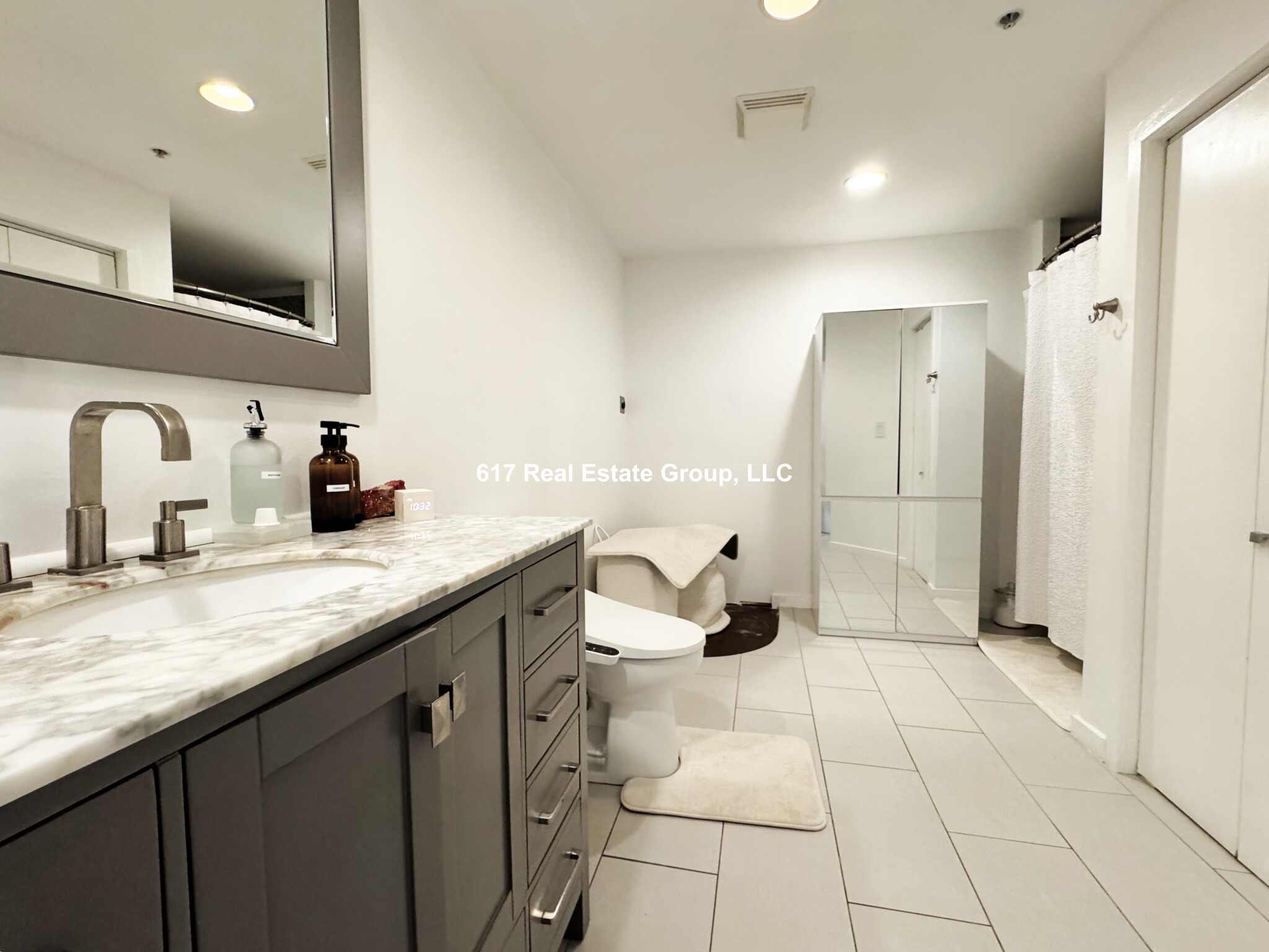 Photos of apartment on Broadway,Chelsea MA 02150