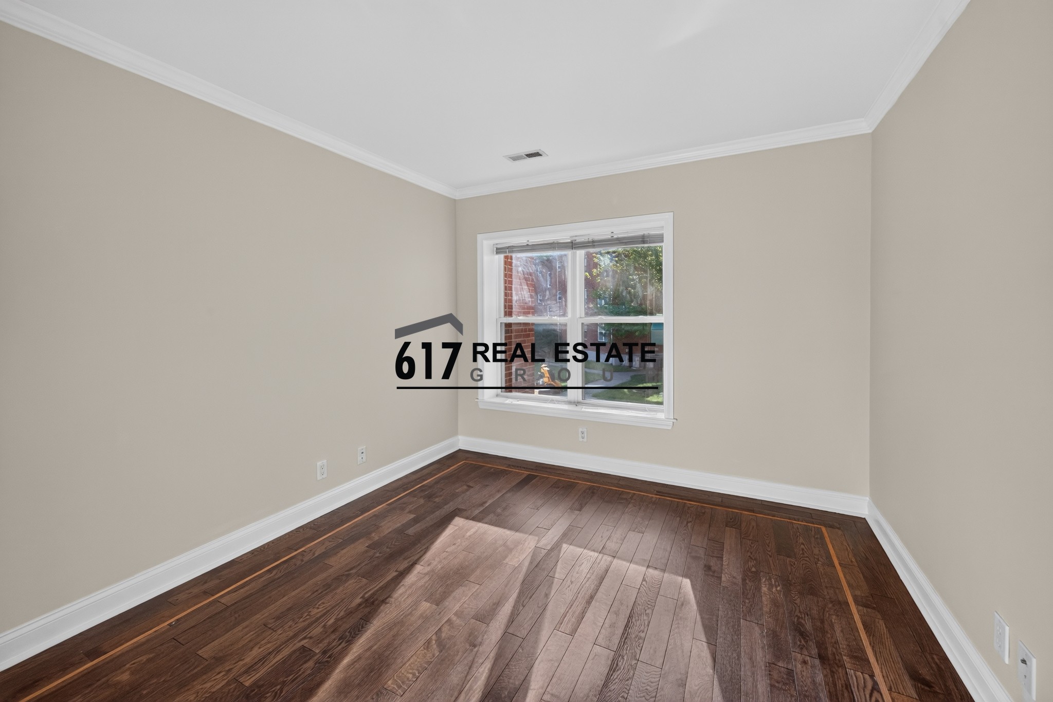 Photo 14 of 148 Newton St. Unit 2